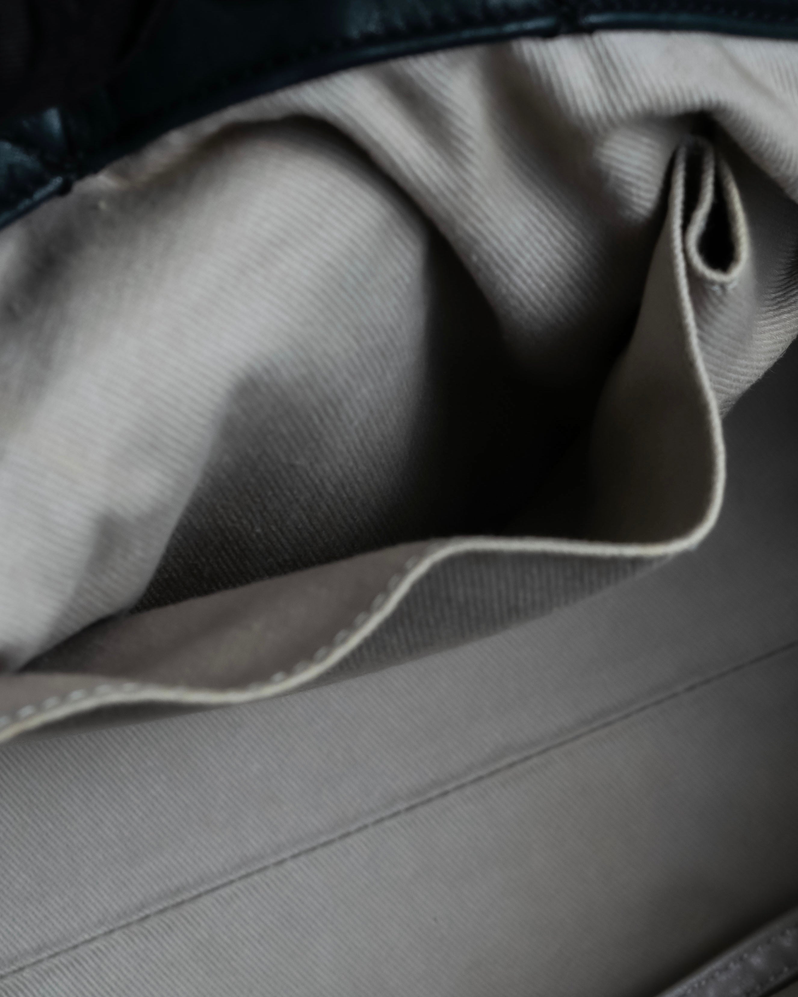 "CHANEL" Karl Lagerfeld design Matelasse chain Black shoulder bag