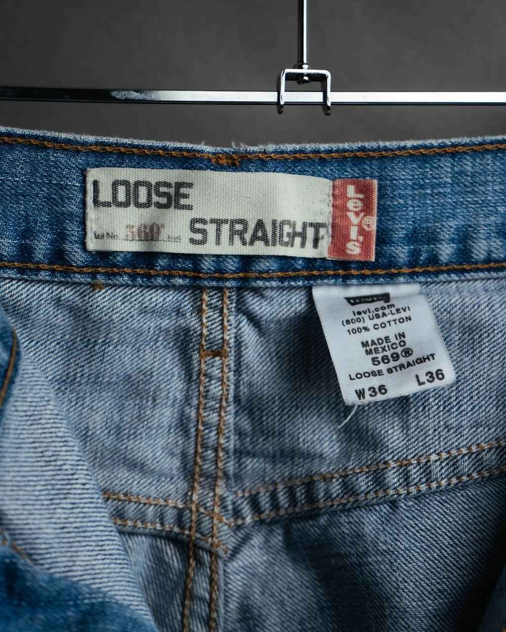 -MOOD MILLÉSIMES- 00’s softly faded loose straight denim pants 569 by “Levi’s”