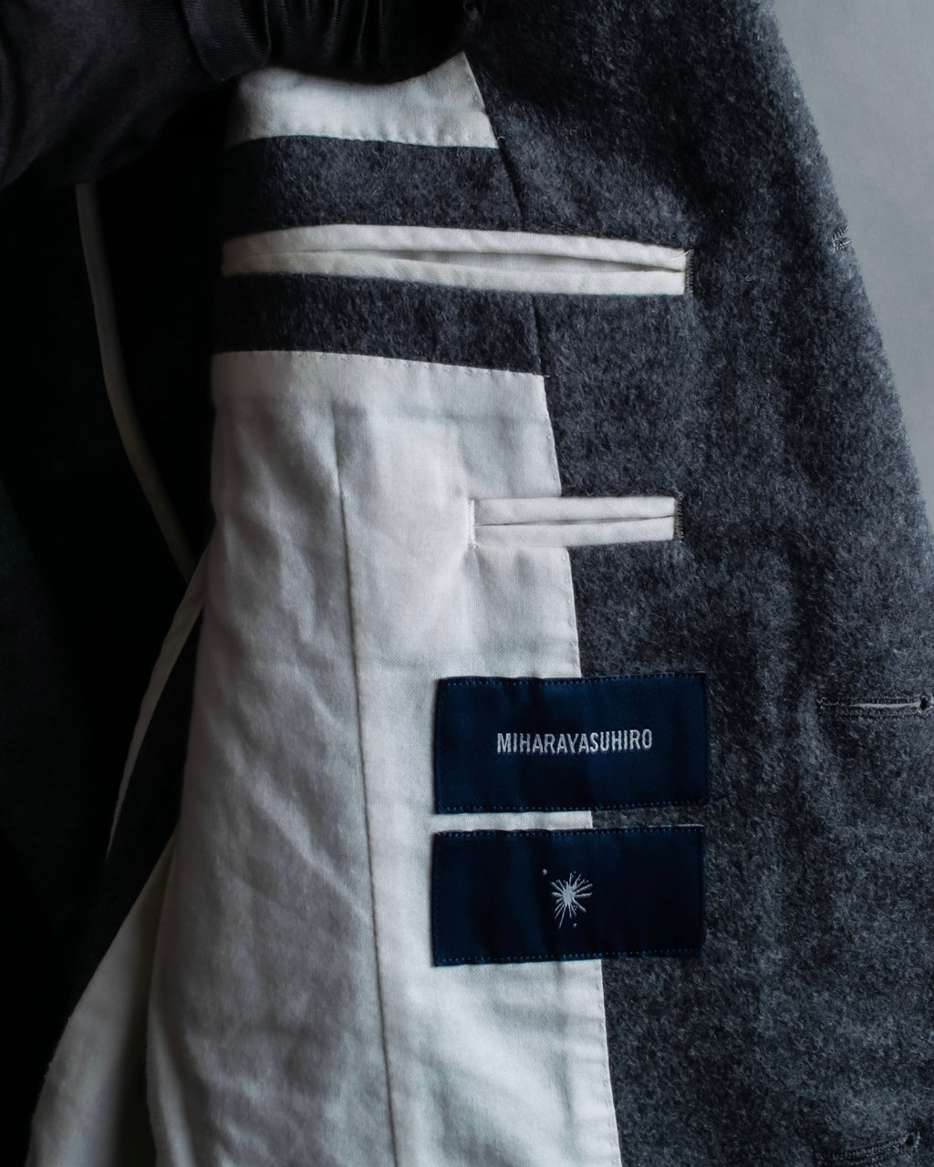 "MIHARA YASUHIRO" Hidden zip detail tailored jacket