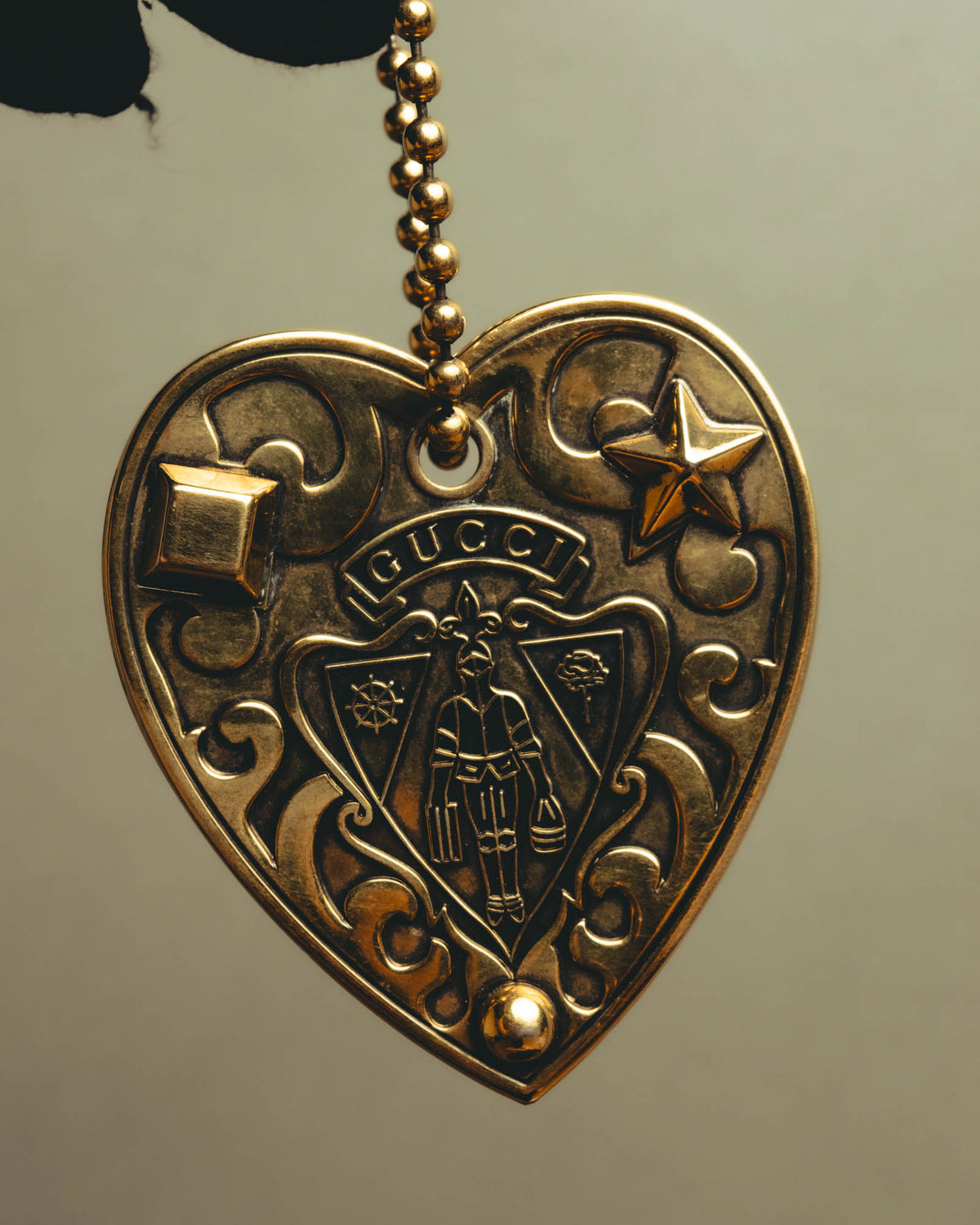 "GUCCI" 80's gold crest bag charm