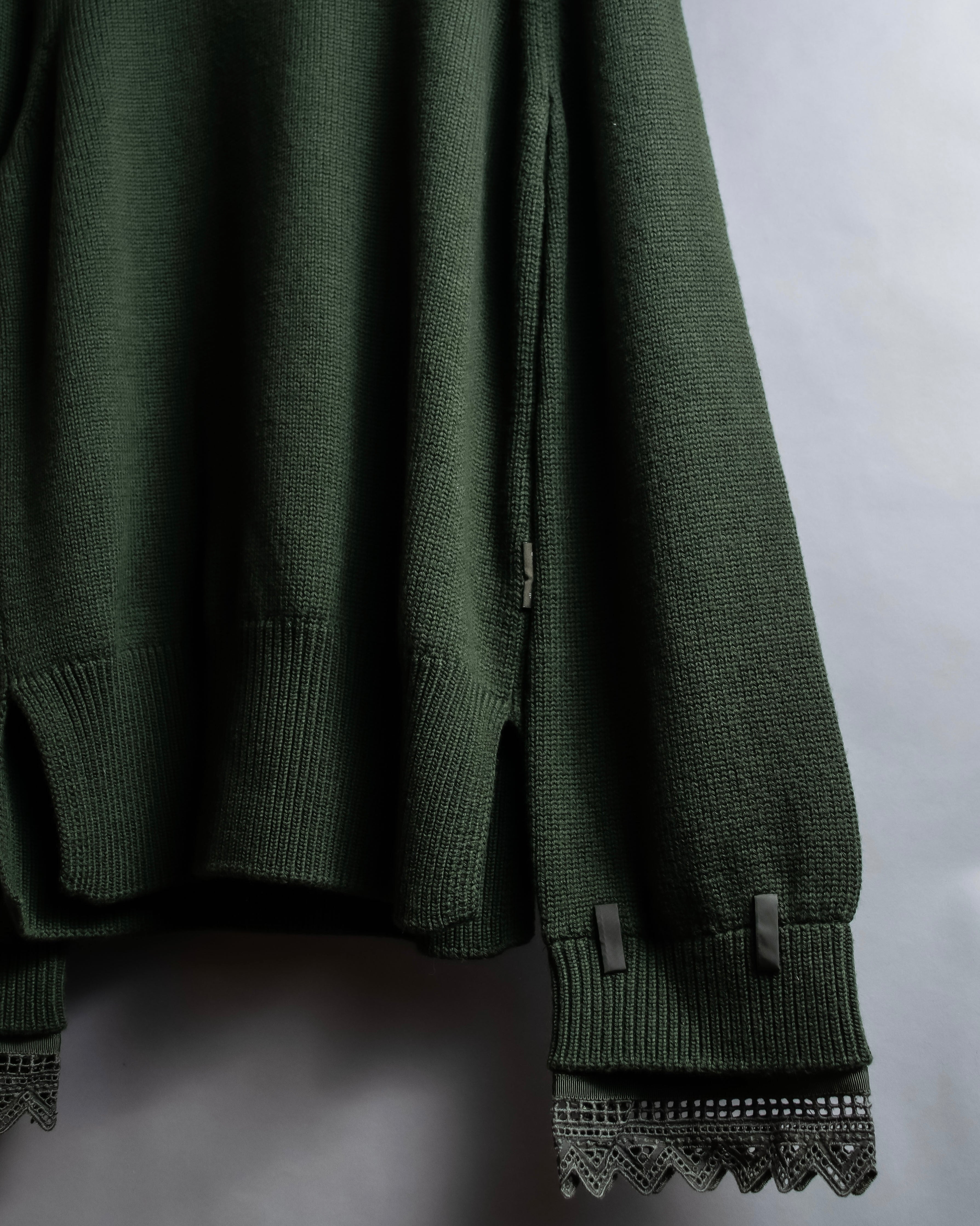 "MONCLER" Relaxed fit high neck lace change knit