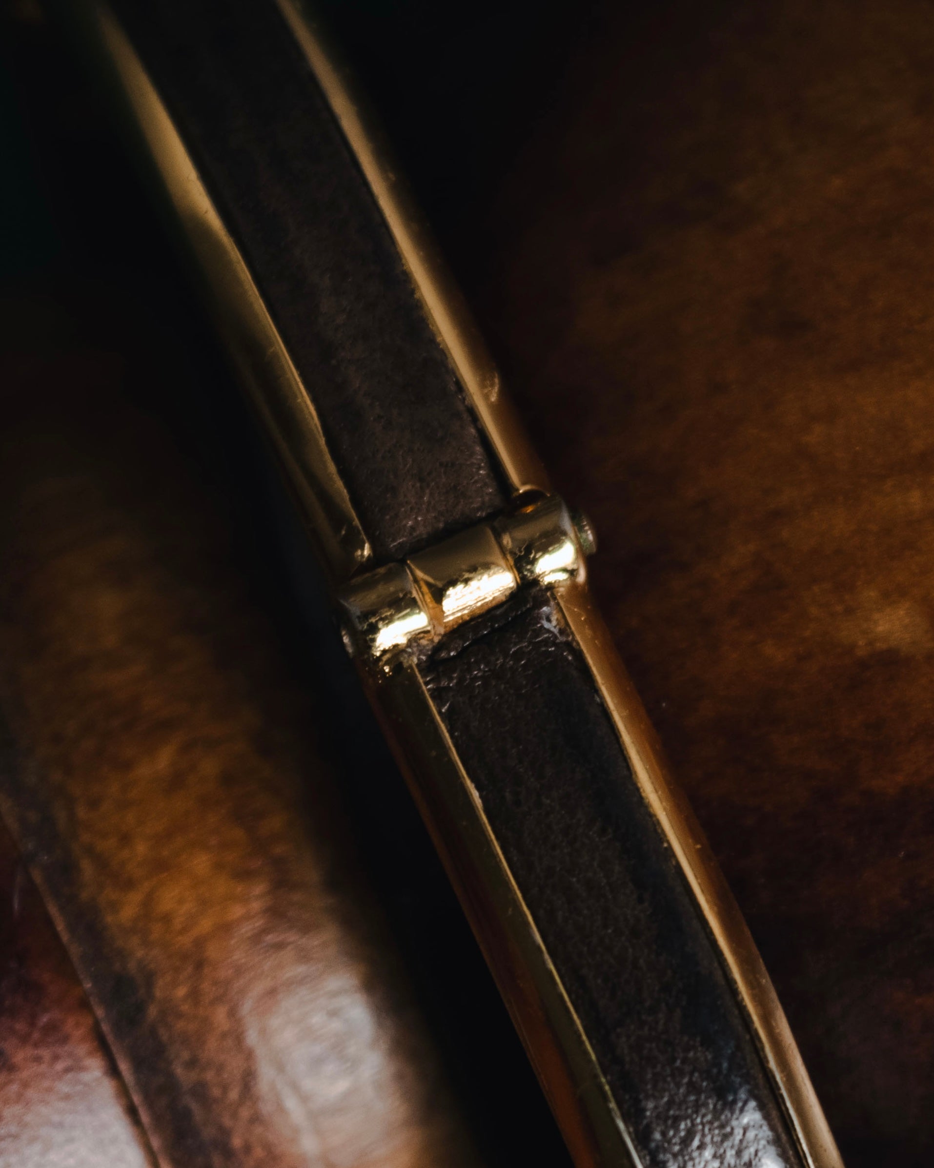 "LOEWE" 00’s-10’s leather inlay anagram clasp bangle