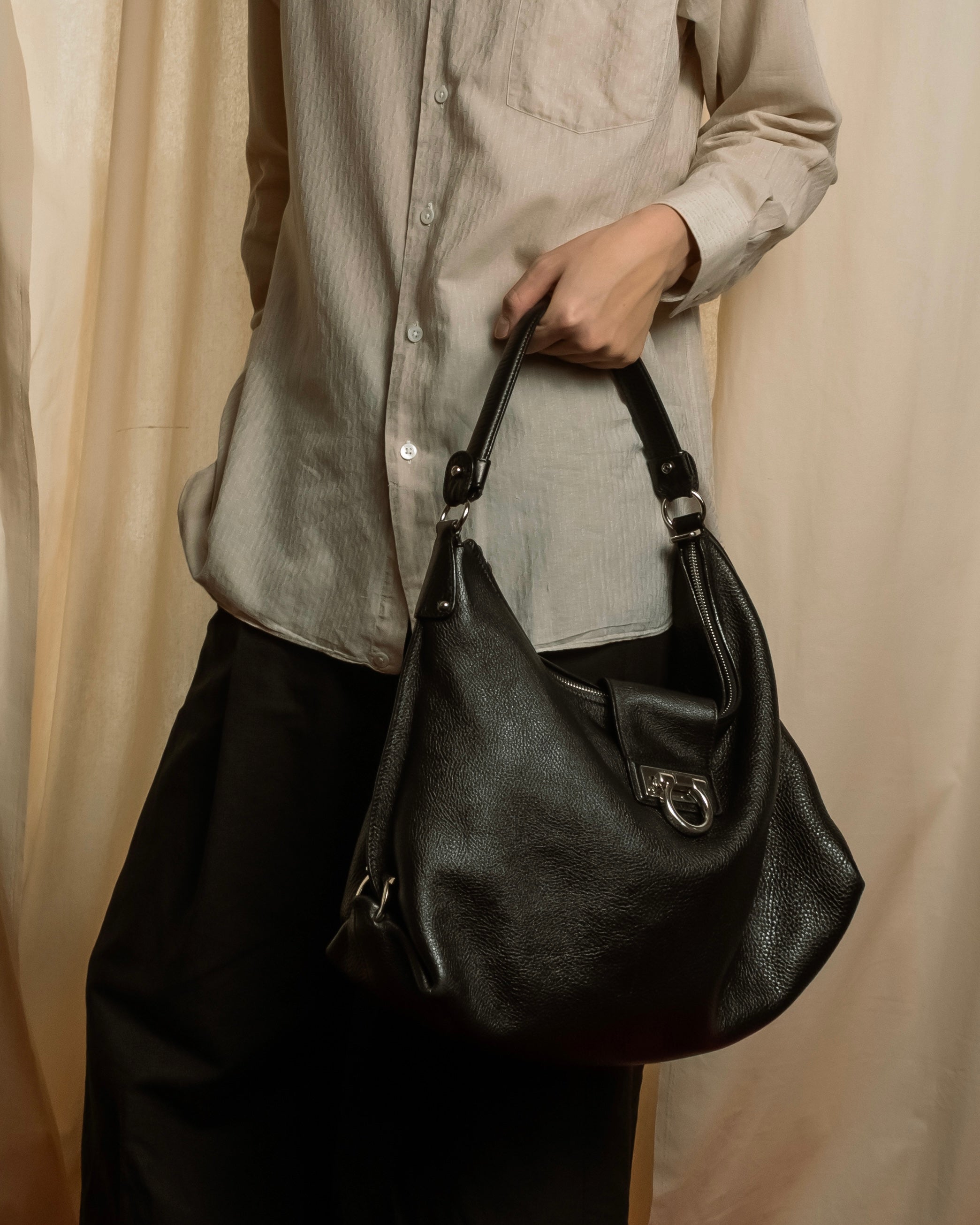 "Salvatore Ferragamo" Gancini motif draping leather bag