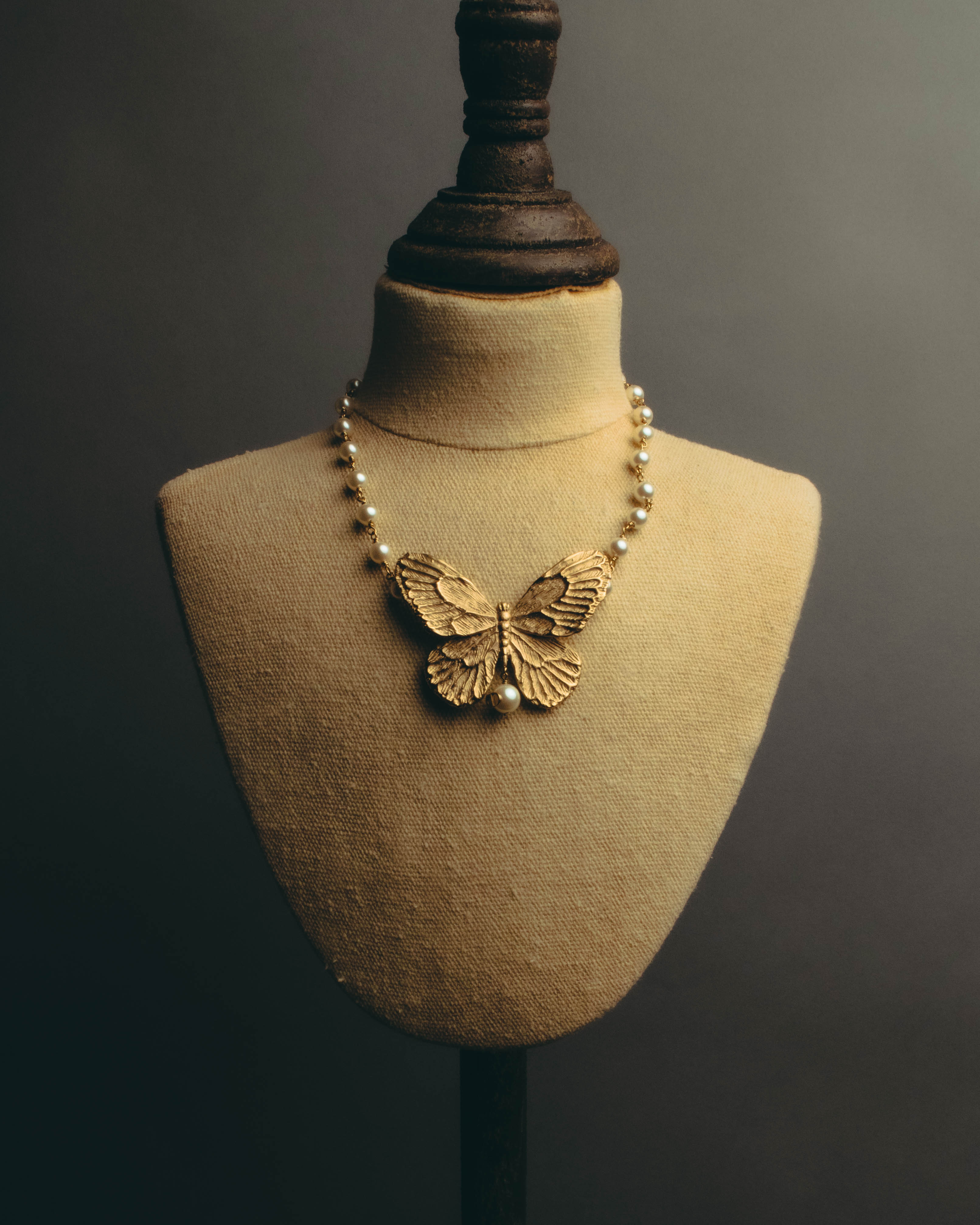 -SPECIAL- “Dior” 2023-24’s Sculpted butterfly pearl long necklace
