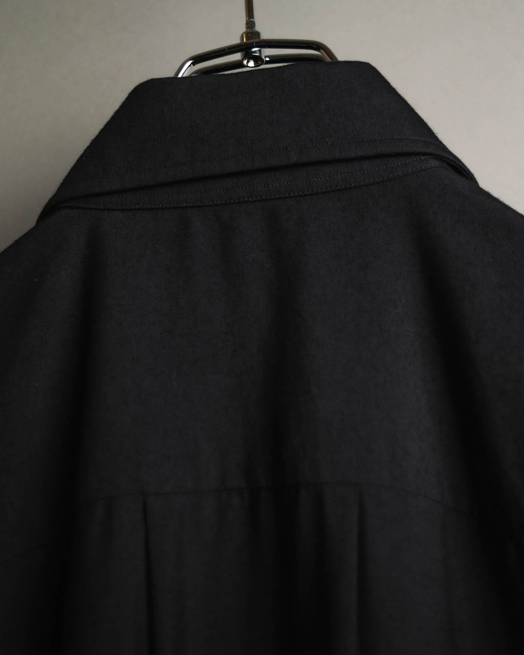 "TOM FORD" 2010's Fluid rayon silk classic collar black shirt