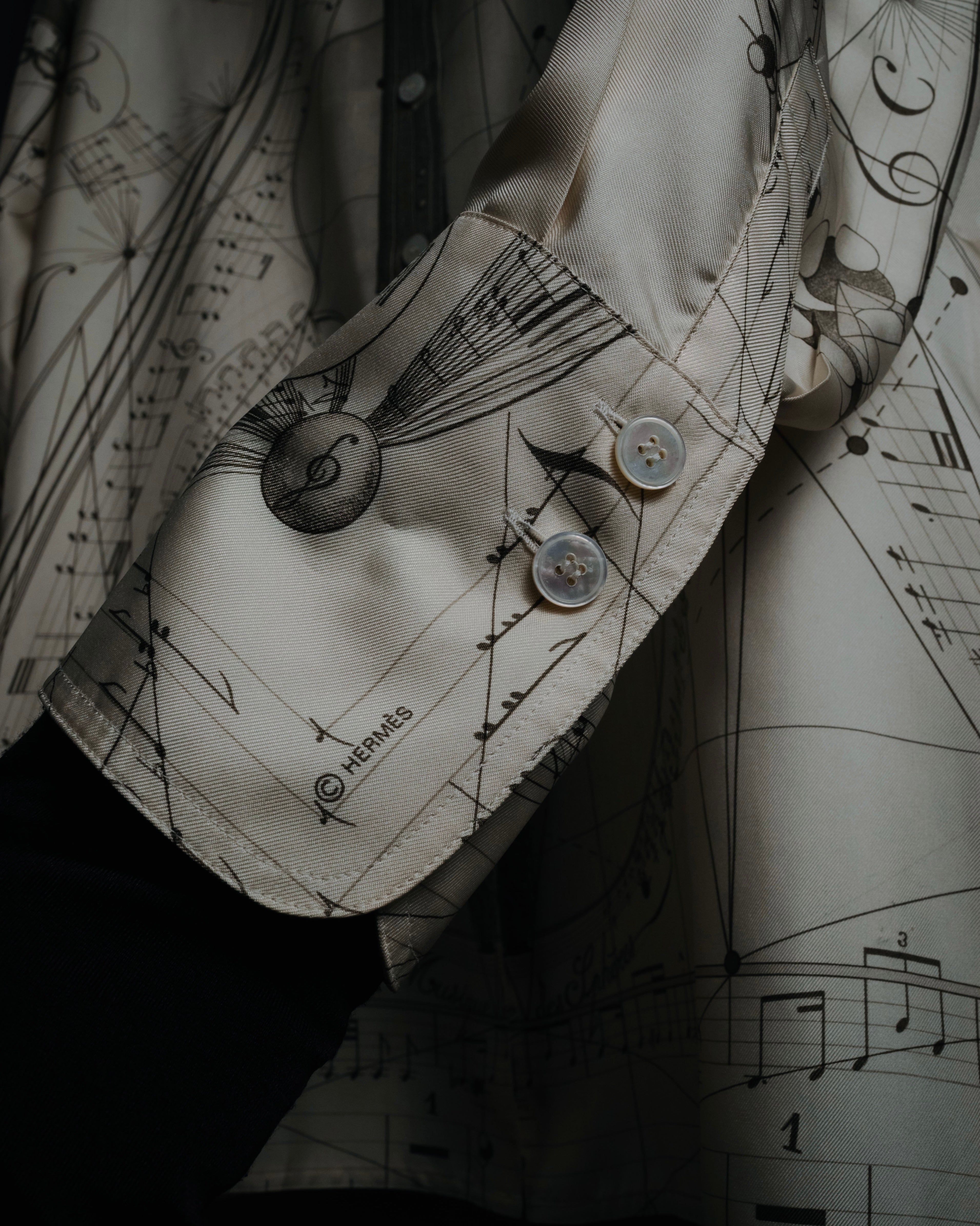 –SPECIAL– "HERMES" 90’s La musique des sphères silk twill printed shirt