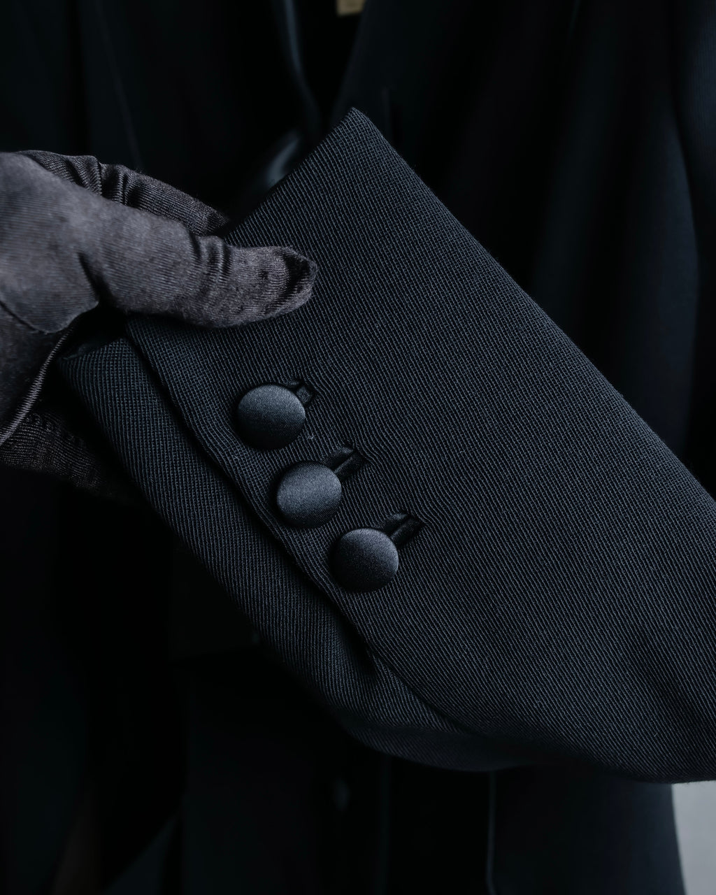 "HERMES" Ribbon scarf detail shaped coat