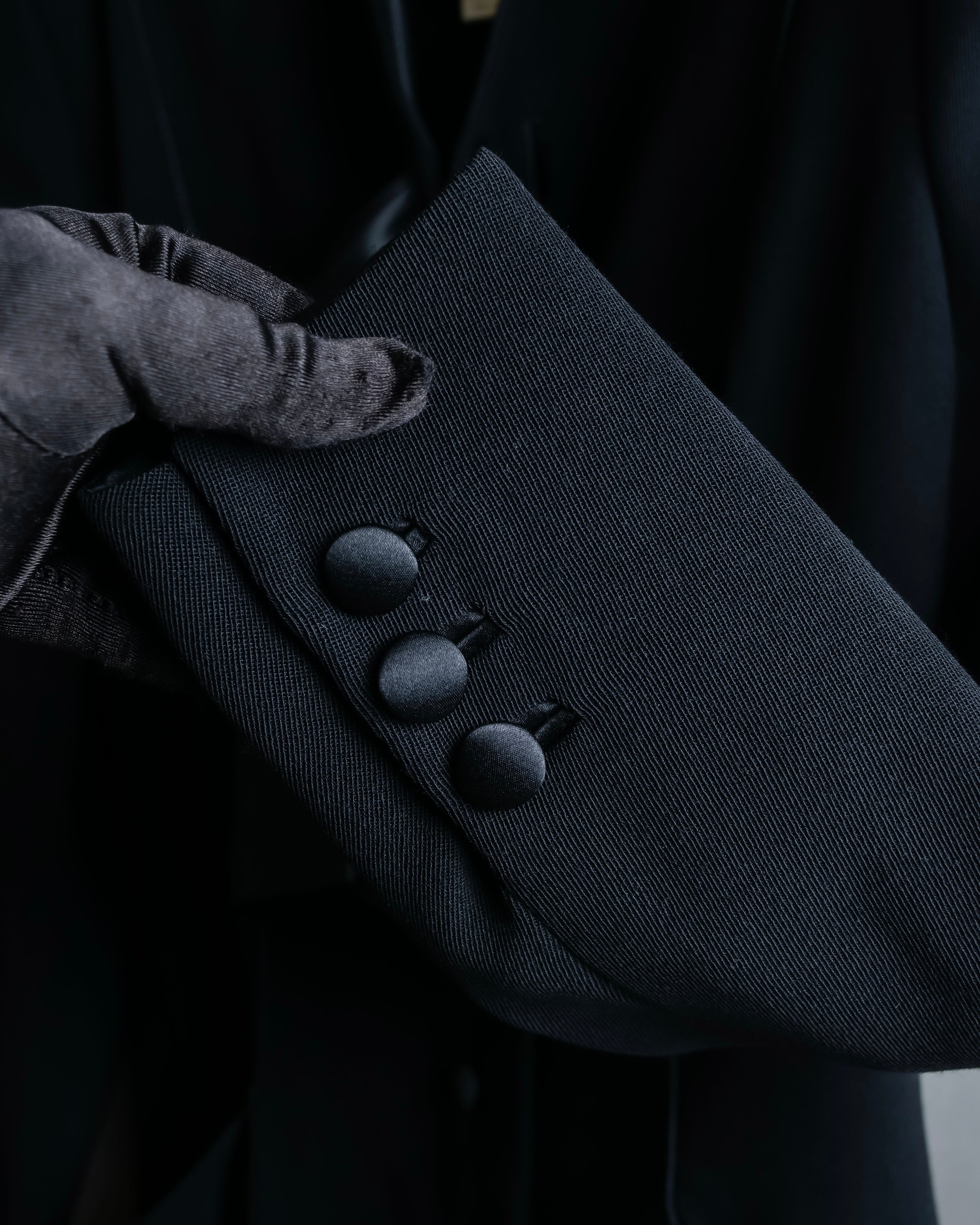 "HERMES" Ribbon scarf detail shaped coat