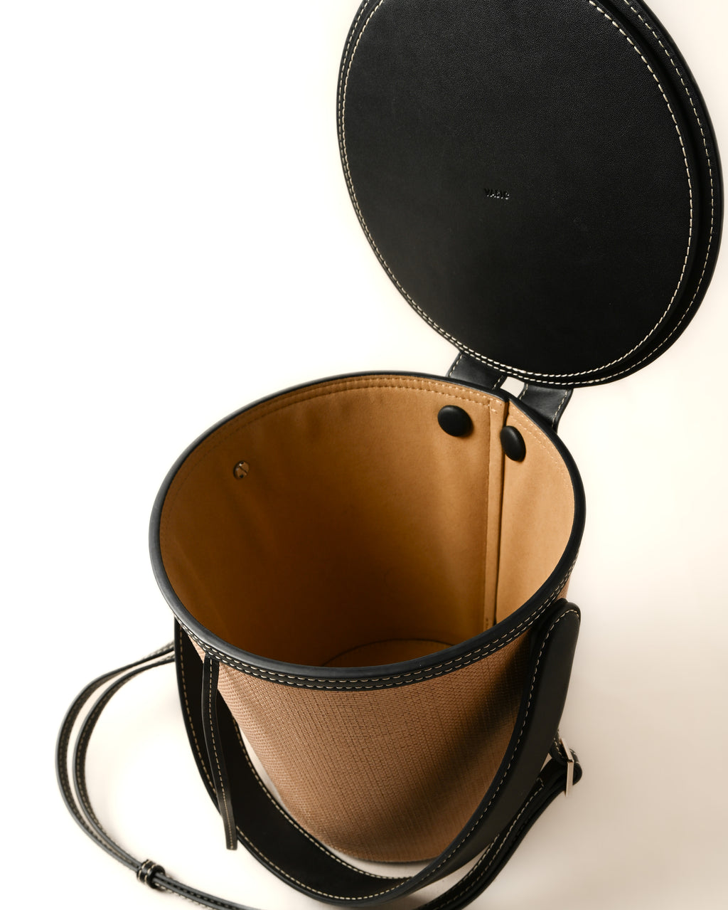 VASIC/ “COCO” Leather Bucket Bag Raffia