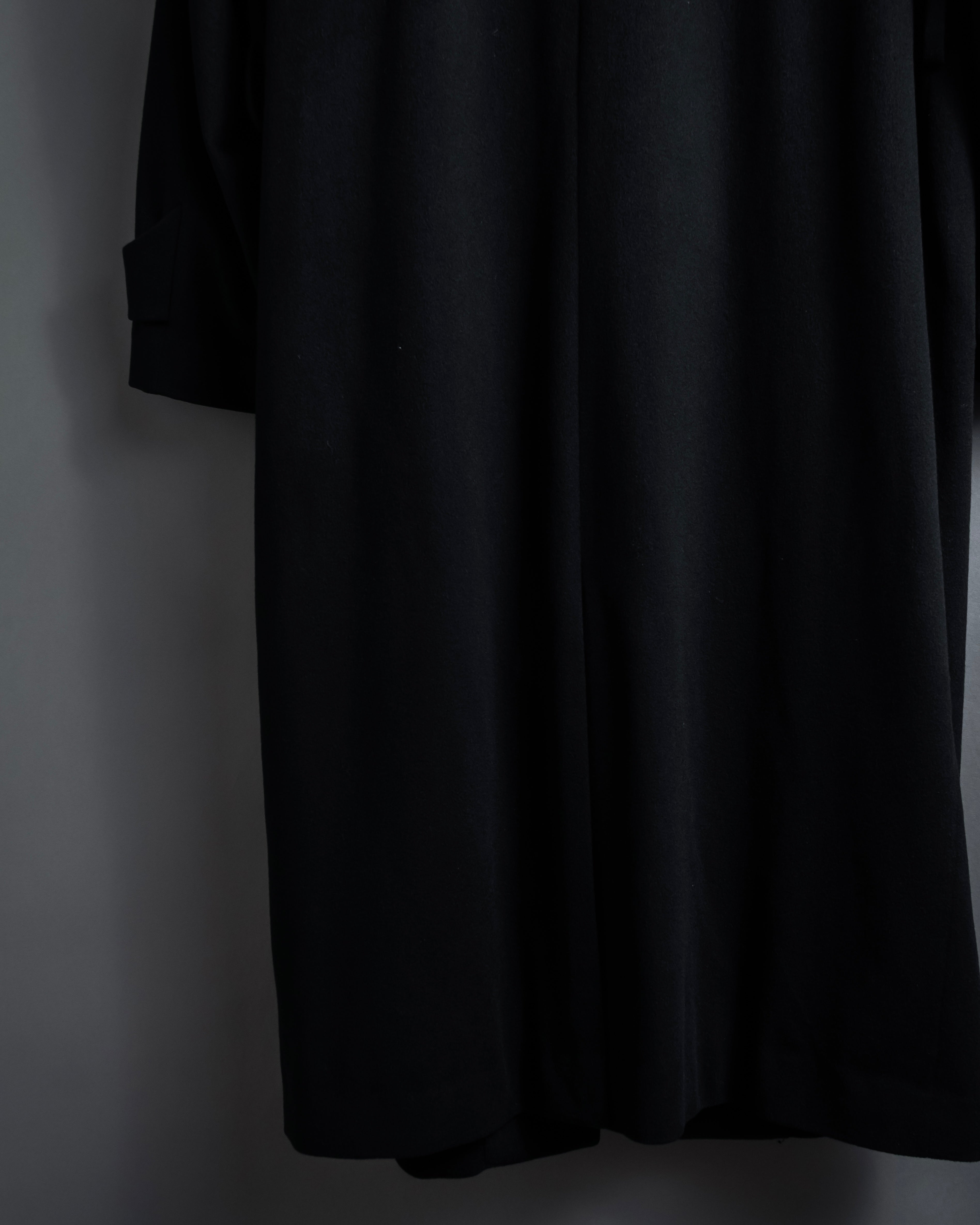 "BARBERINI" Minimalist detail 100% cashmere stand collar coat