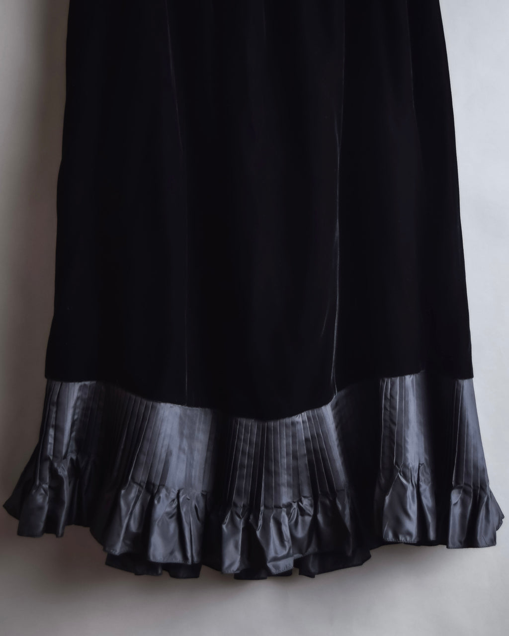 "CELINE" Pleated satin hem velvet flare skirt