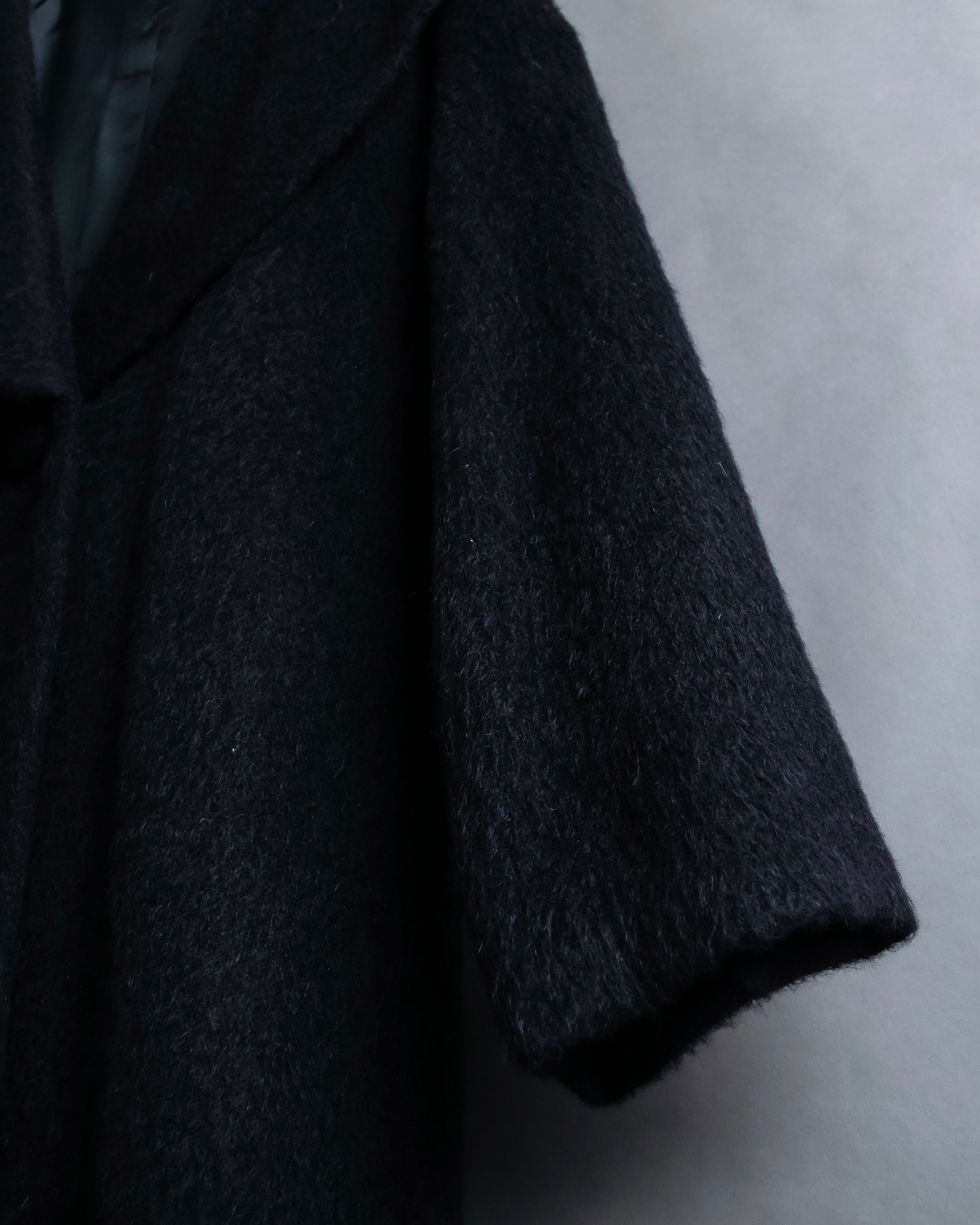 "YVES SAINT LAURENT" Large shawl collar black long coat