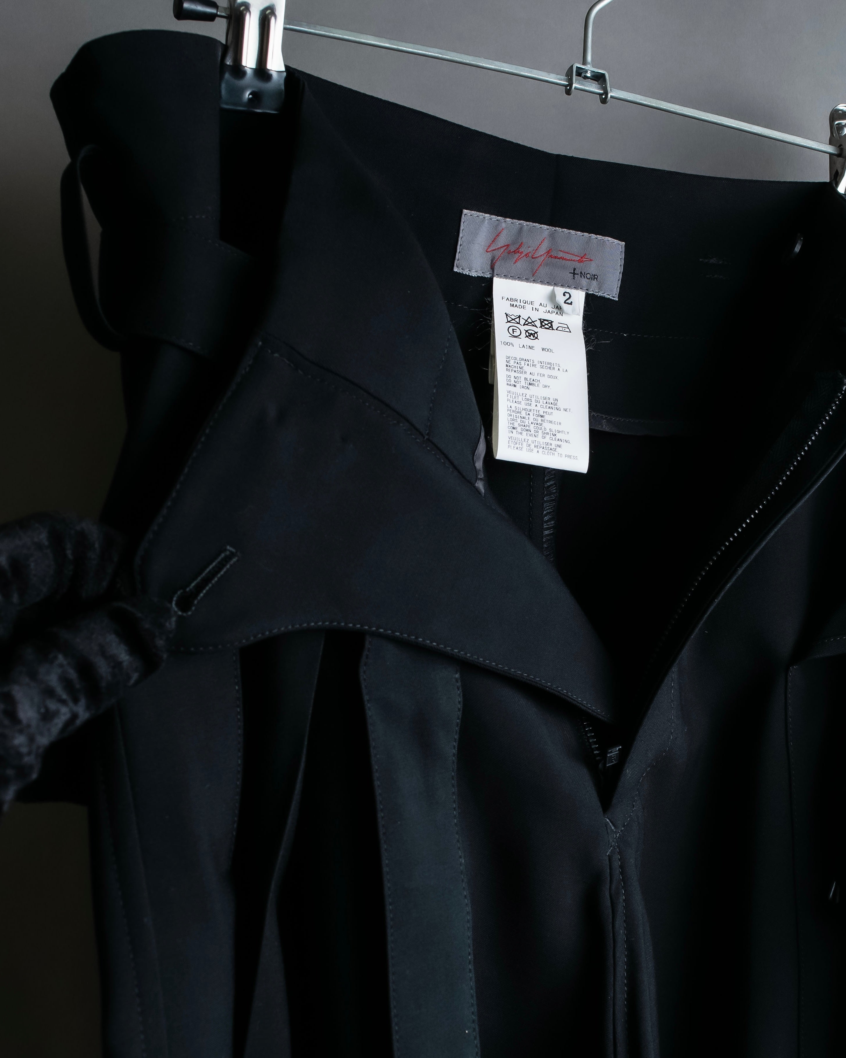 "YOHJI YAMAMOTO +NOIR" Asymmetrical slit sarouel slacks