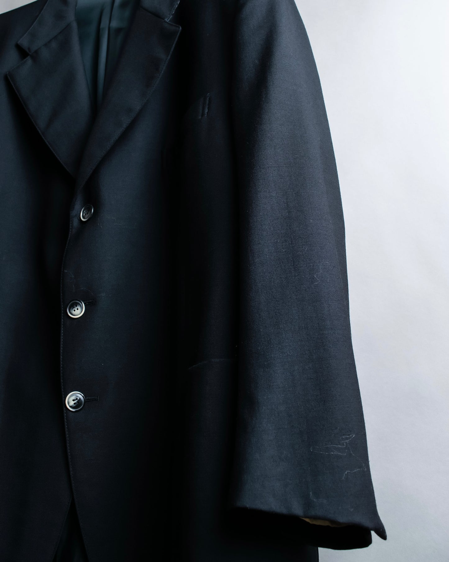 "ISSIMO" Oversized marble button design wool tailored jacket