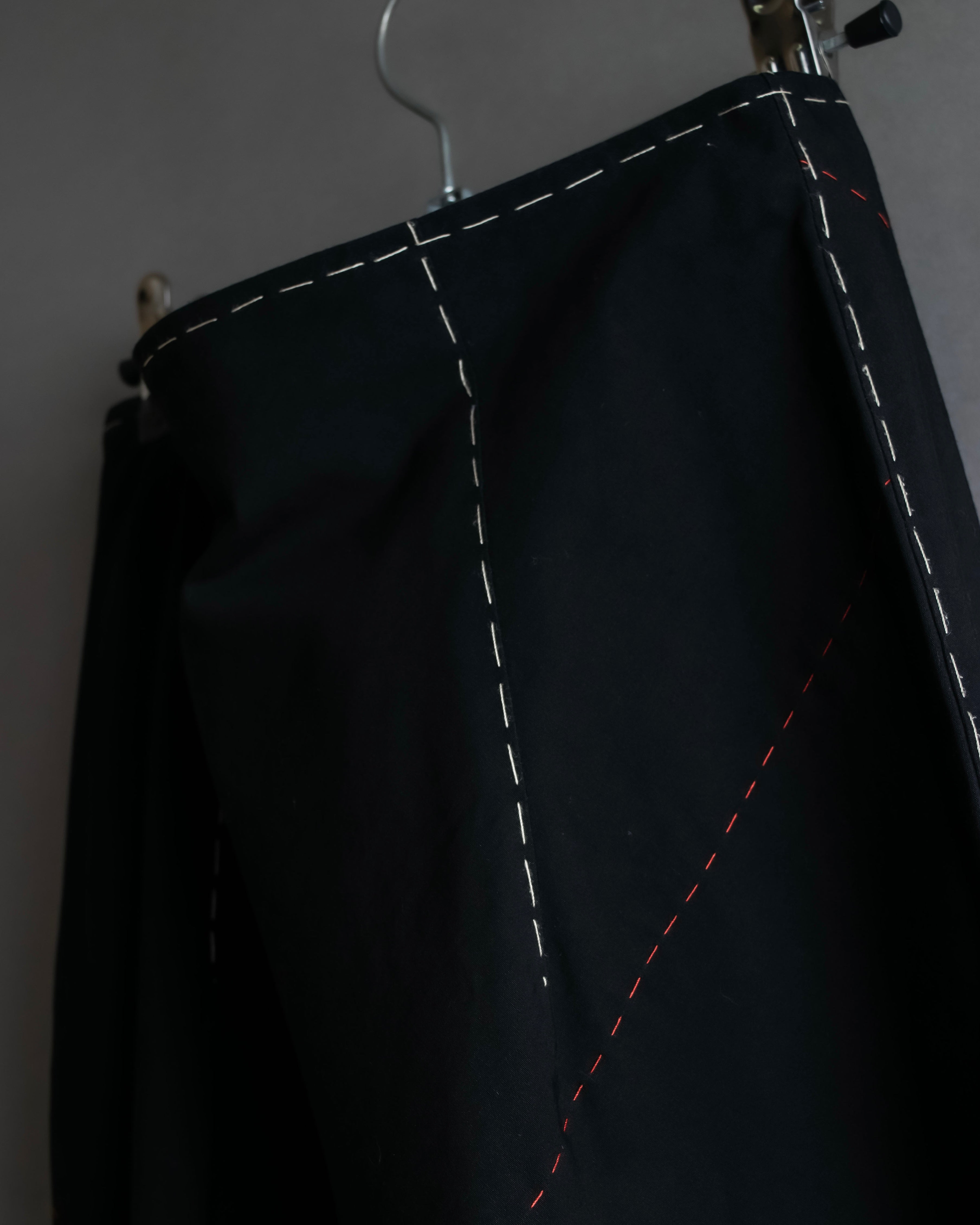"YOHJI YAMAMOTO" Stitched hemline design flared skirt