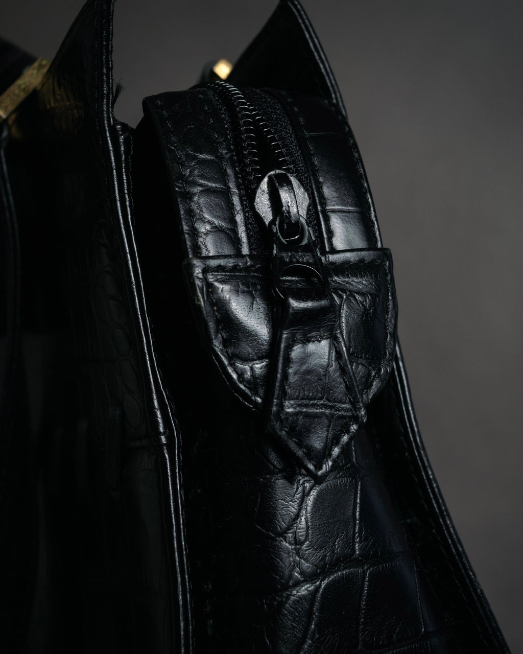 “YVES SAINT LAURENT” 90’s–Early 00’s Croc embossed leather woven stitch tote bag