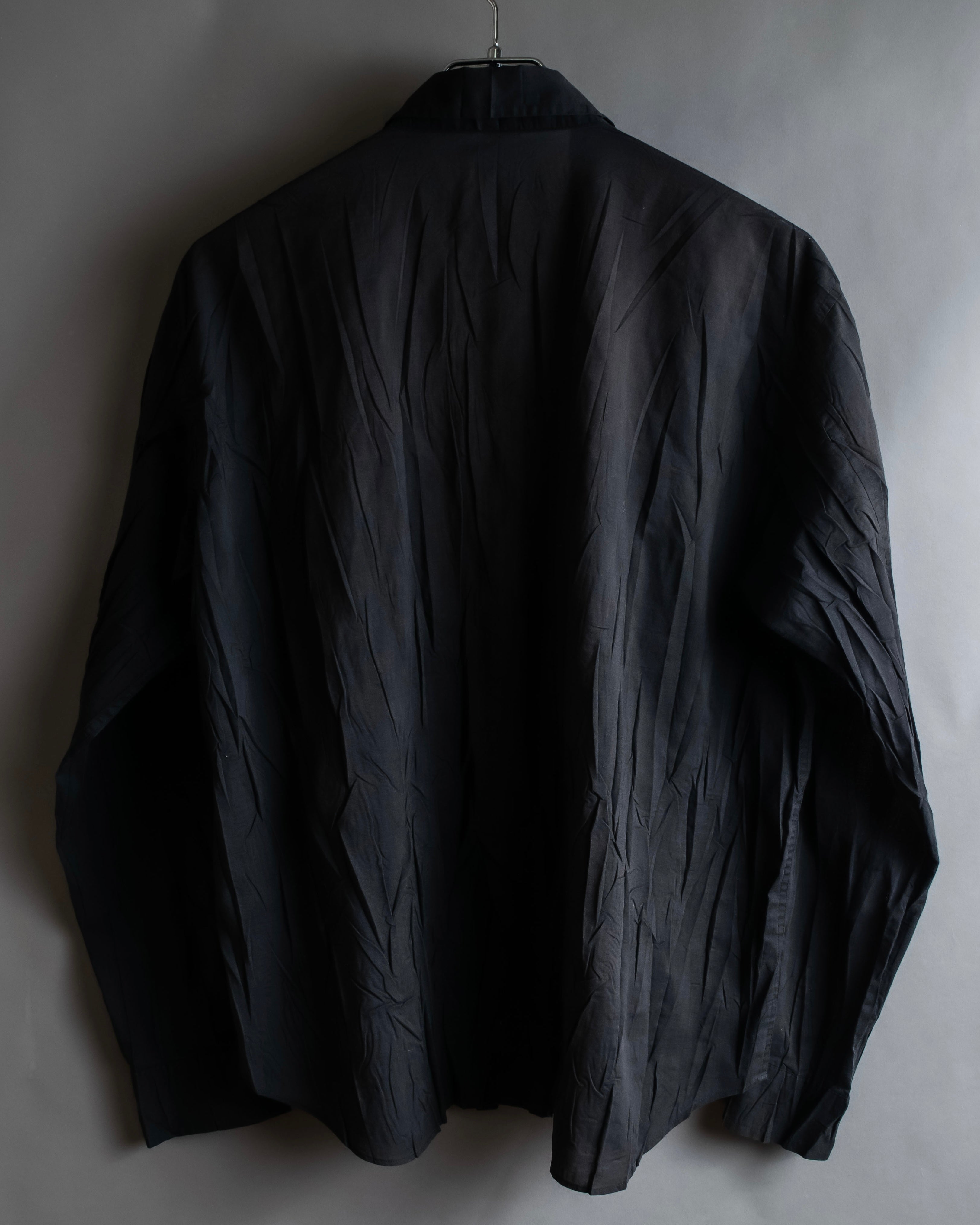 "PLEATS PLEASE ISSEY MIYAKE"
 Irregularly washed shirt jacket