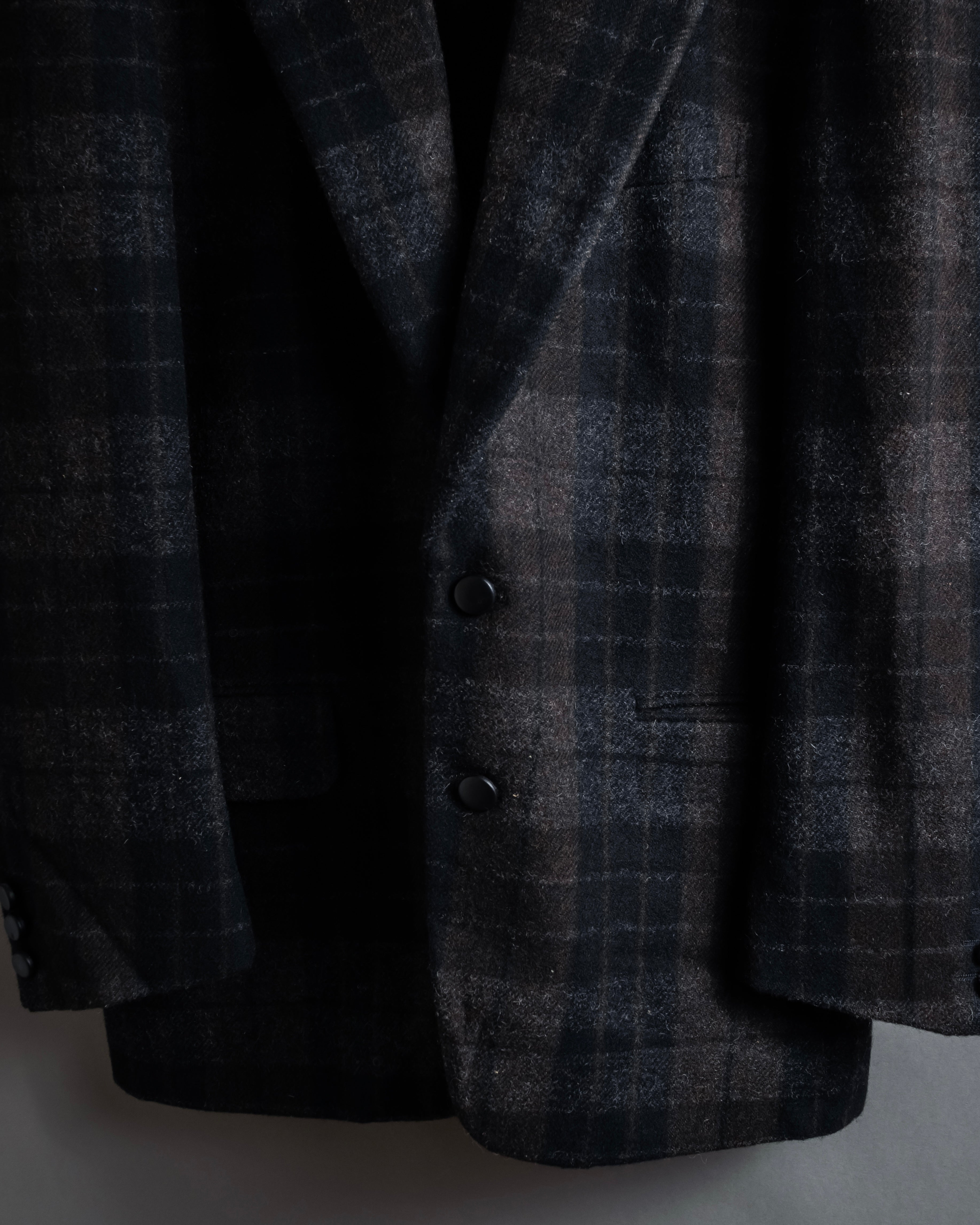 “COMME des GARÇONS HOMME”
88AW Boxy plaid tailored jacket
