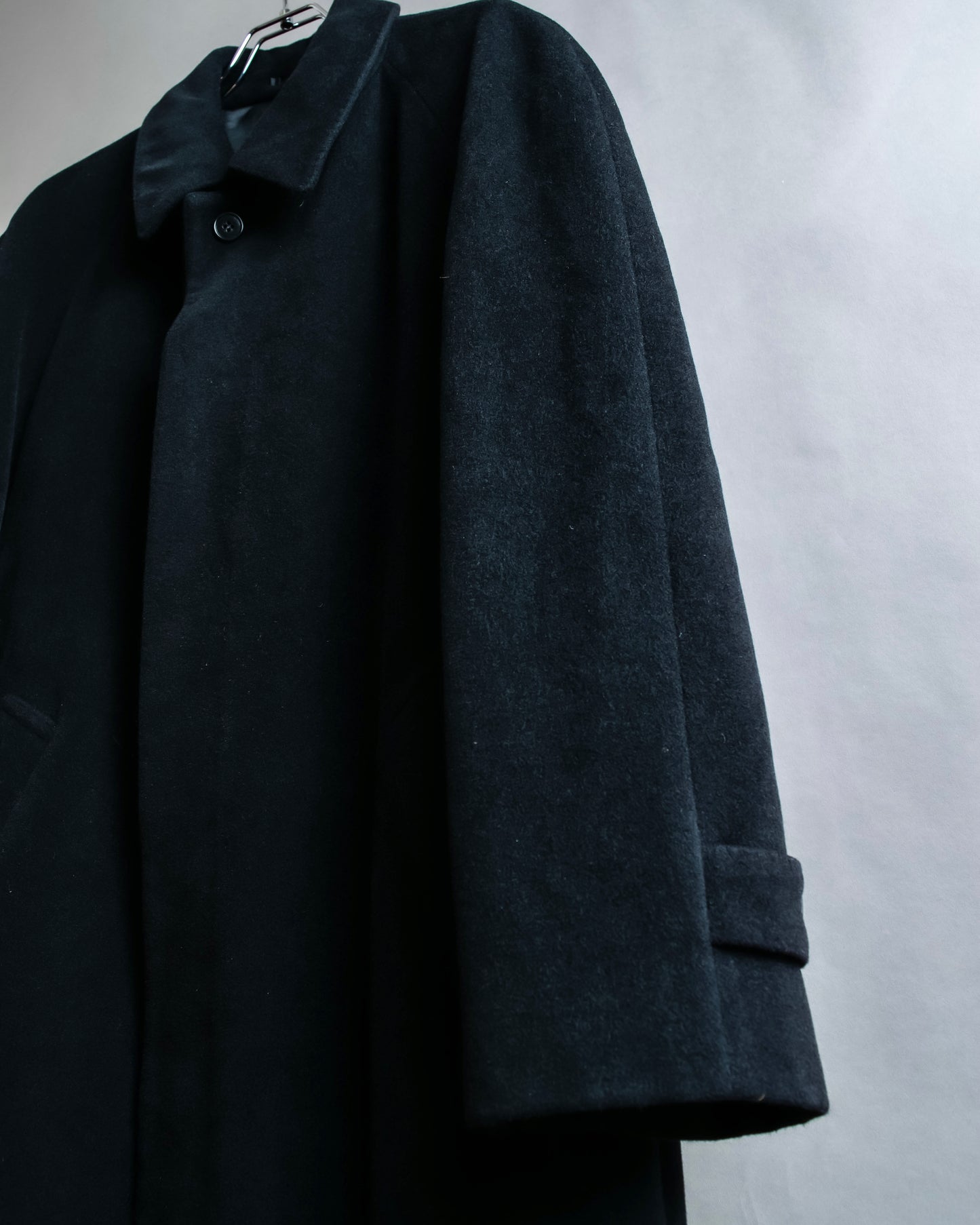 "YVES SAINT LAURENT" Fly front soutien collar mid length coat