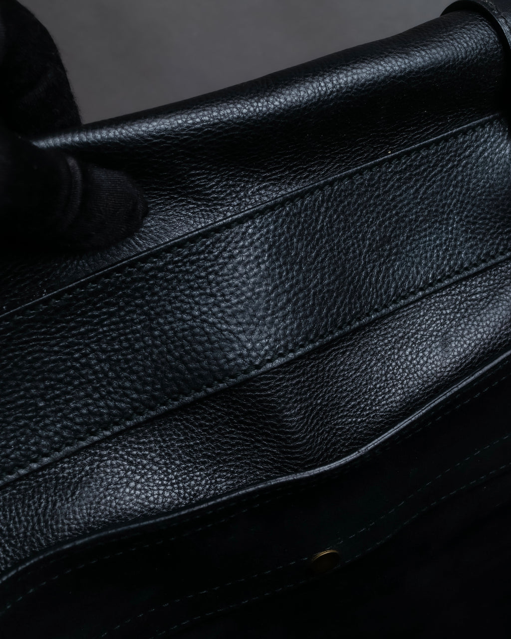 "YVES SAINT LAURENT" Muse to gold metal parts one-handle leather bag