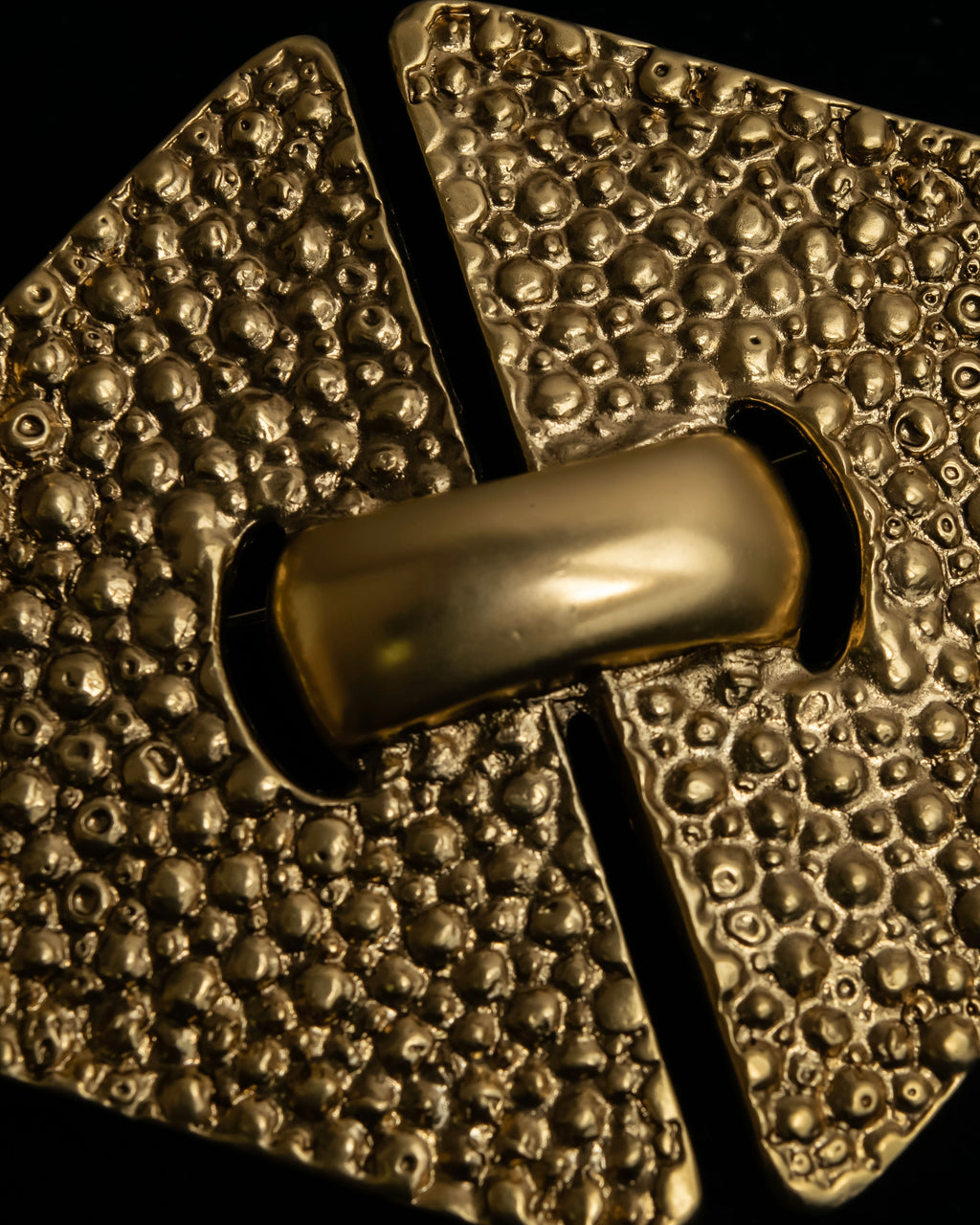 "YVES SAINT LAURENT" Granular texture diamond gold brooch