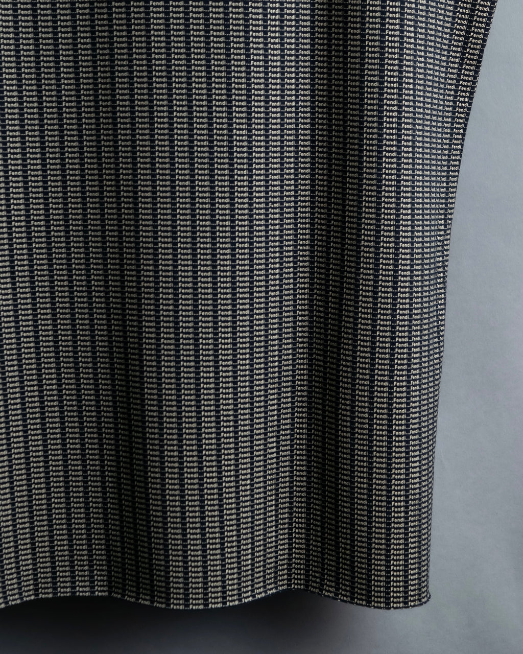 "FENDI" Logo print V-neck sleeveless top