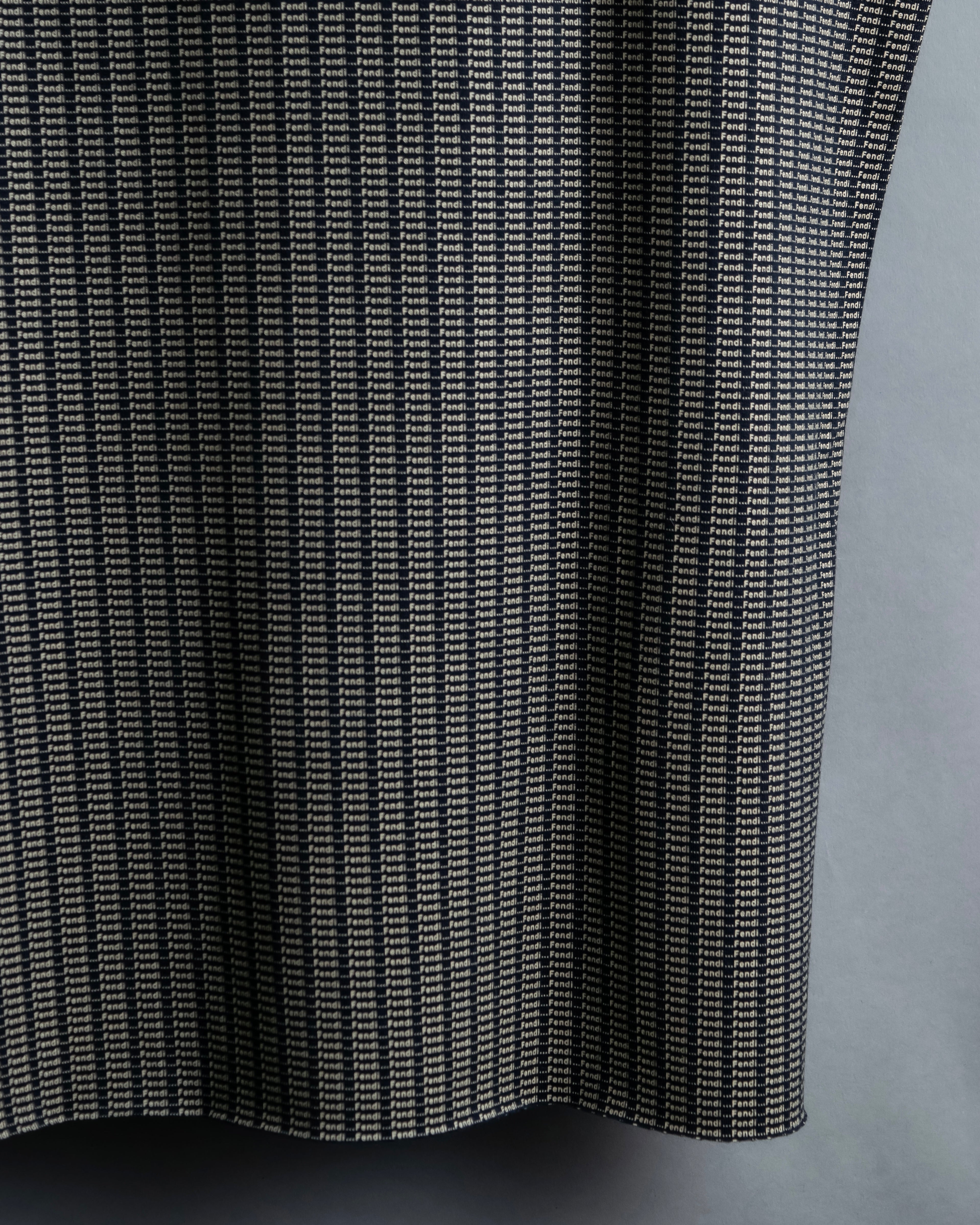 "FENDI" Logo print V-neck sleeveless top