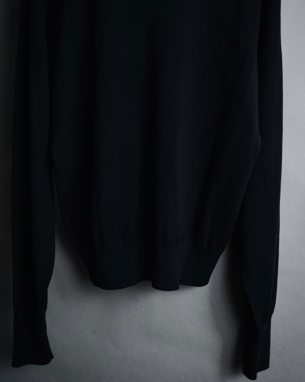 "Chloe" 2020 Lace-trimmed v-neck knit top