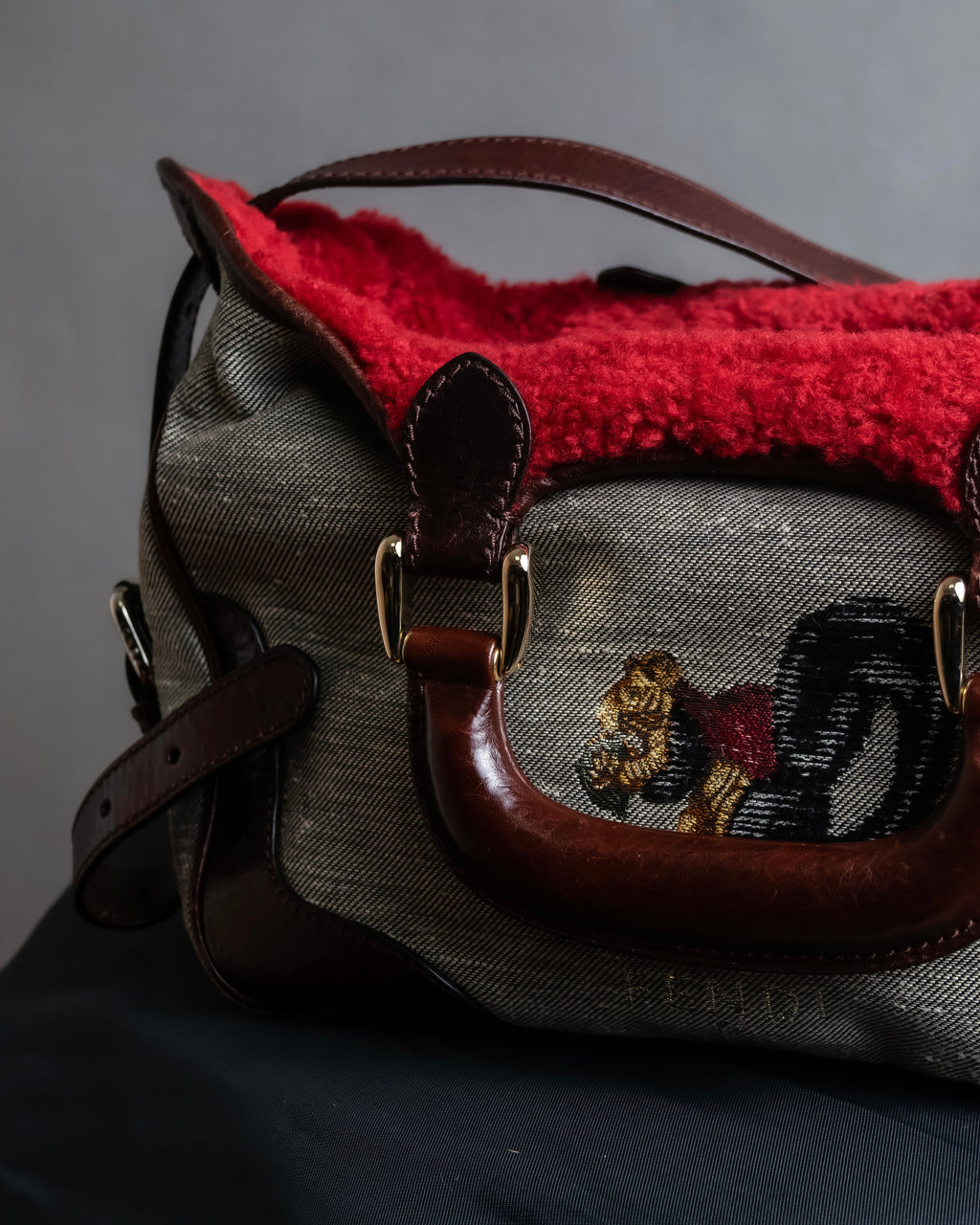 "FENDI" Animal embroidery design boa combination shoulder bag