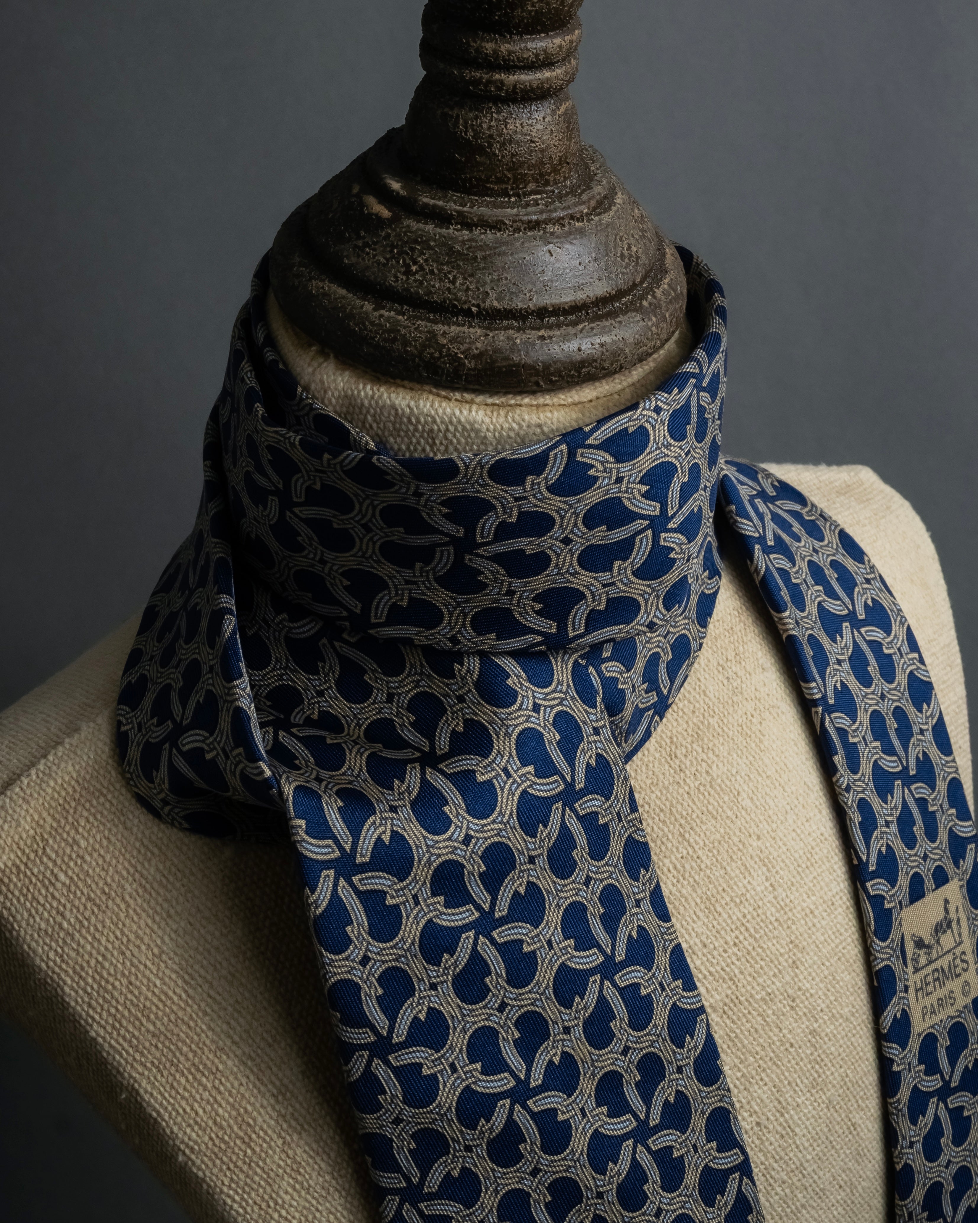 "HERMES" Saddlery anchor chain motif silk neck tie