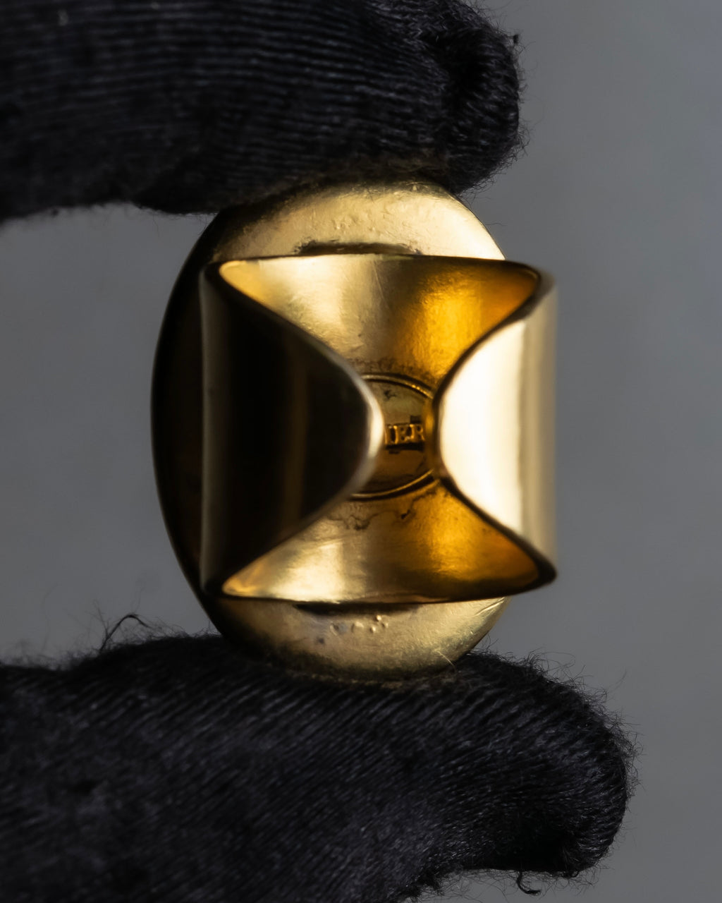 "JEAN PAUL GAULTIER" Cross motif leather panel gold ring