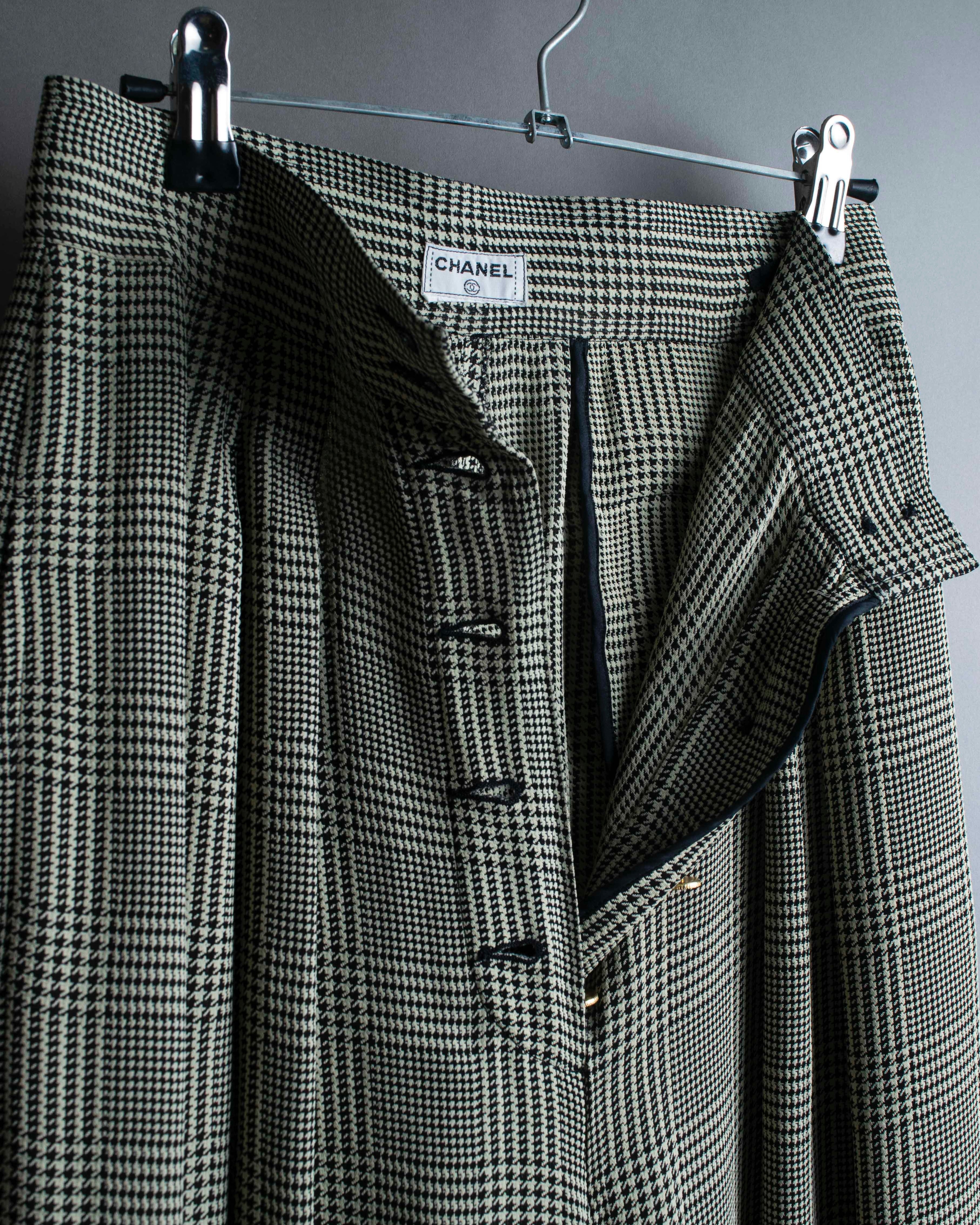 "CHANEL" Coco mark button fly detail houndstooth pattern wide slacks