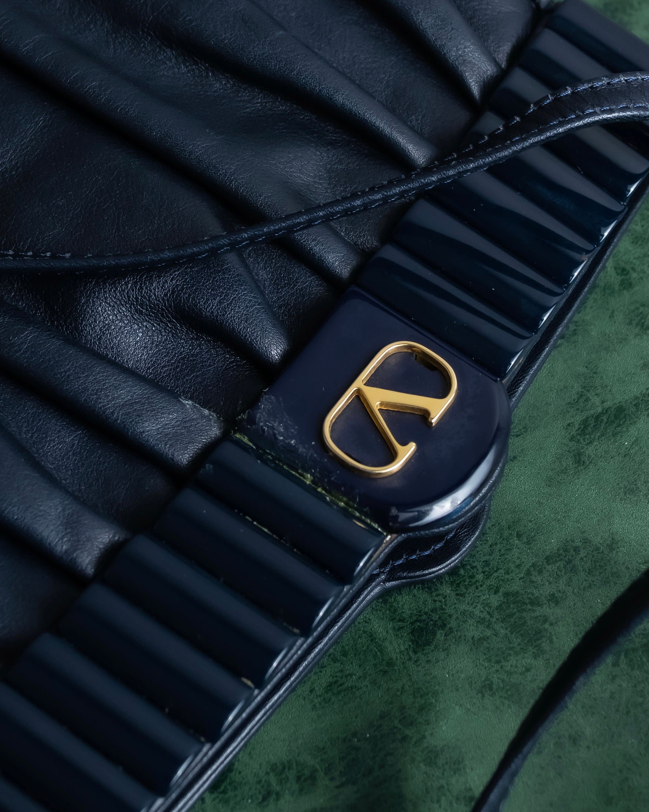 "VALENTINO" Gathered design rounded silhouette shoulder bag