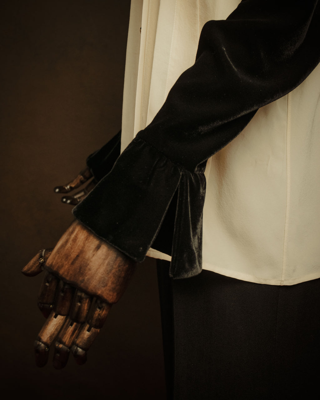 –SPECIAL– “CHANEL” 80’s-90’s pleated silk velvet trim blouse