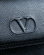 "VALENTINO" Garavani gold metal design leather hand bag