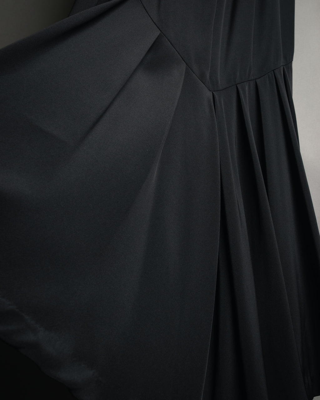 “Christian Dior” 80’s-90’s Silk draped long skirt