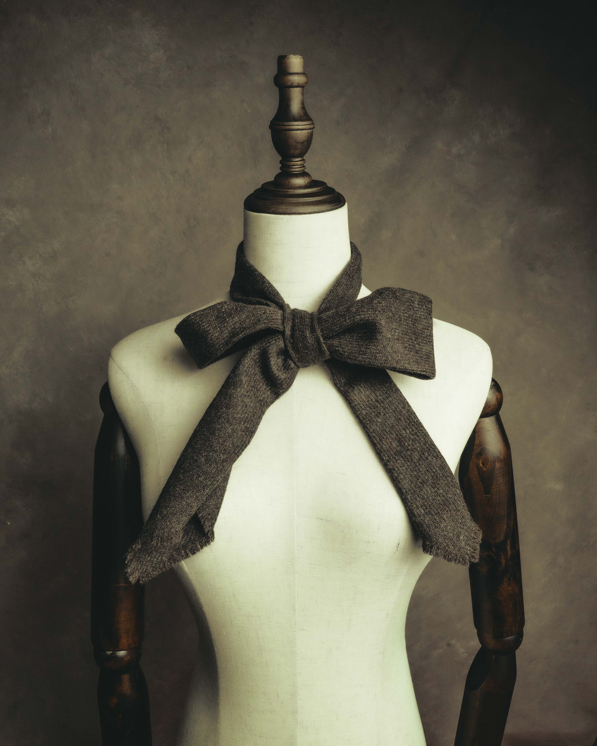 -SPECIAL- "Yves Saint Laurent" 90's-00's Charcoal grey wool textured knit tie