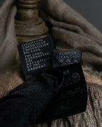 "FENDI" 04-10's Petal motif fur docking long muffler