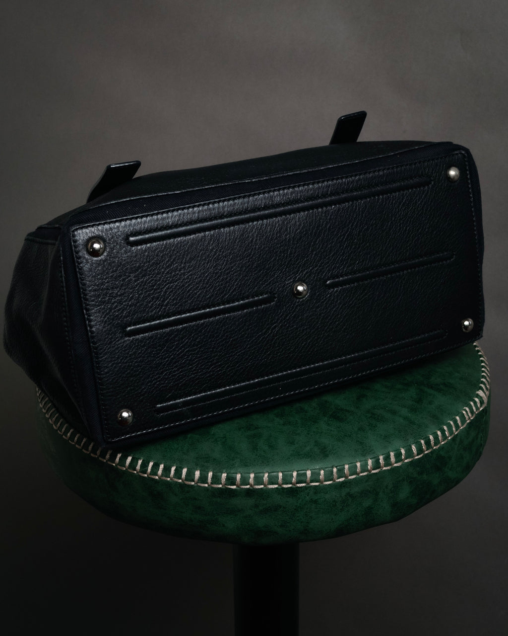 “YVES SAINT LAURENT” Late 2000s Muse Two grained leather flap hand bag