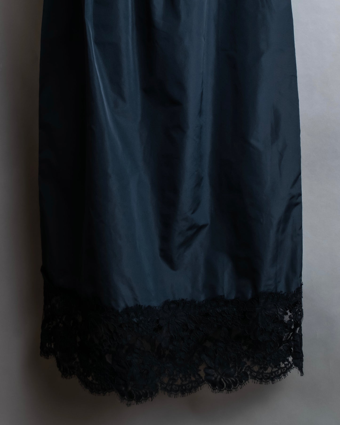 "Ｎ21 NUMERO VENTUNO" Lace design gathered silk blend petticoat