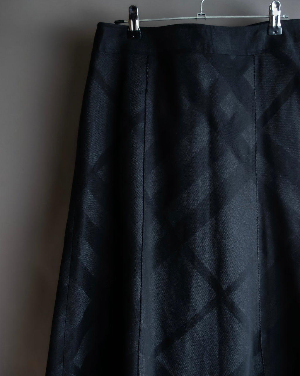 "BURBERRY" Tone-on-tone check pattern flared skirt