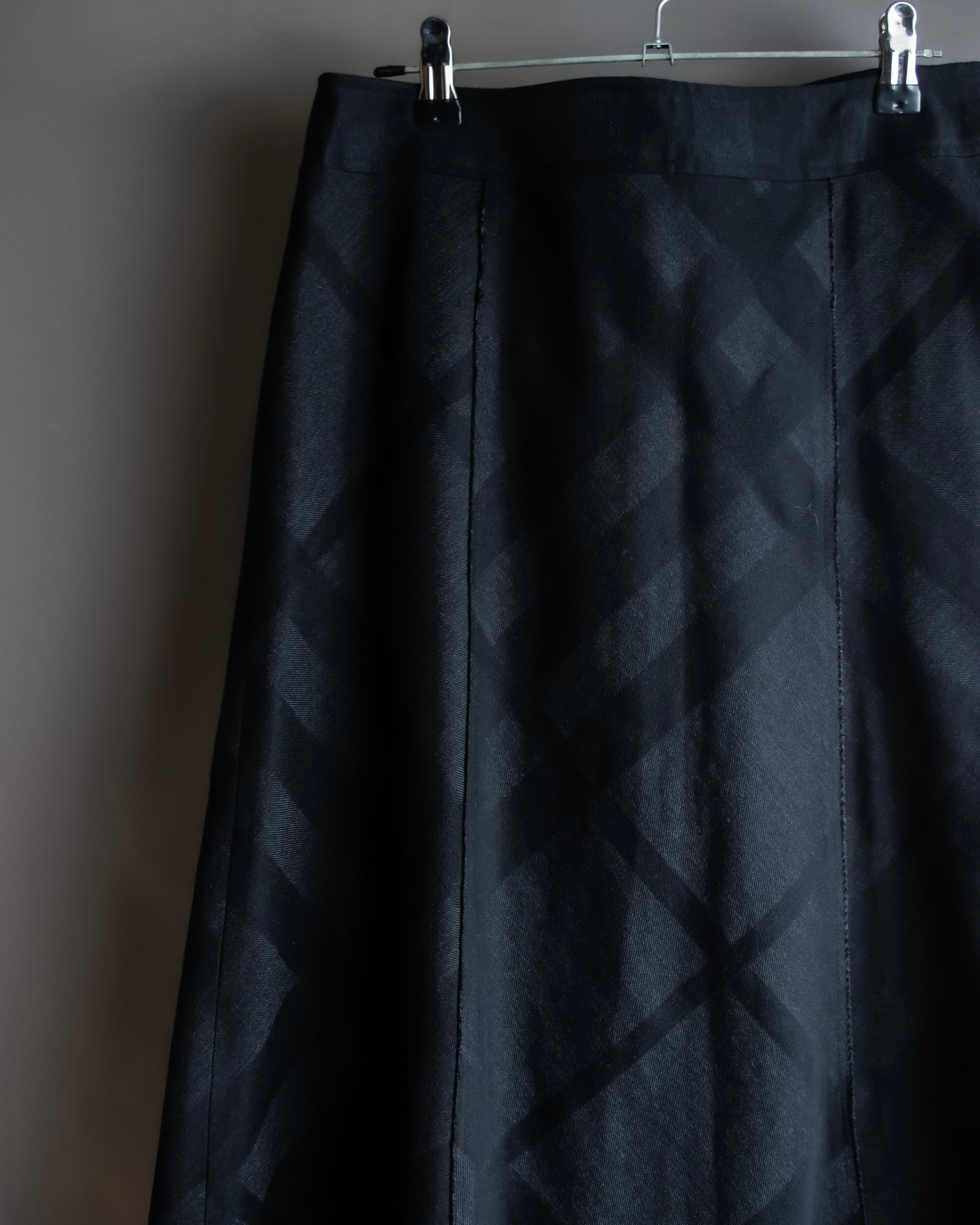 "BURBERRY" Tone-on-tone check pattern flared skirt