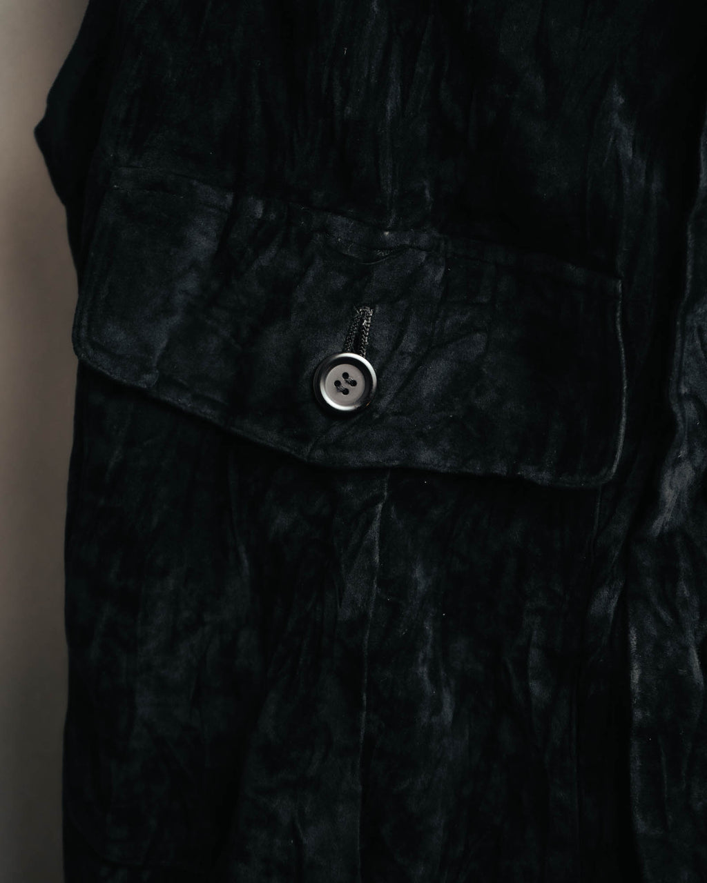 –SPECIAL– “ISSEY MIYAKE” 80’s-90’s crushed velvet utility vest