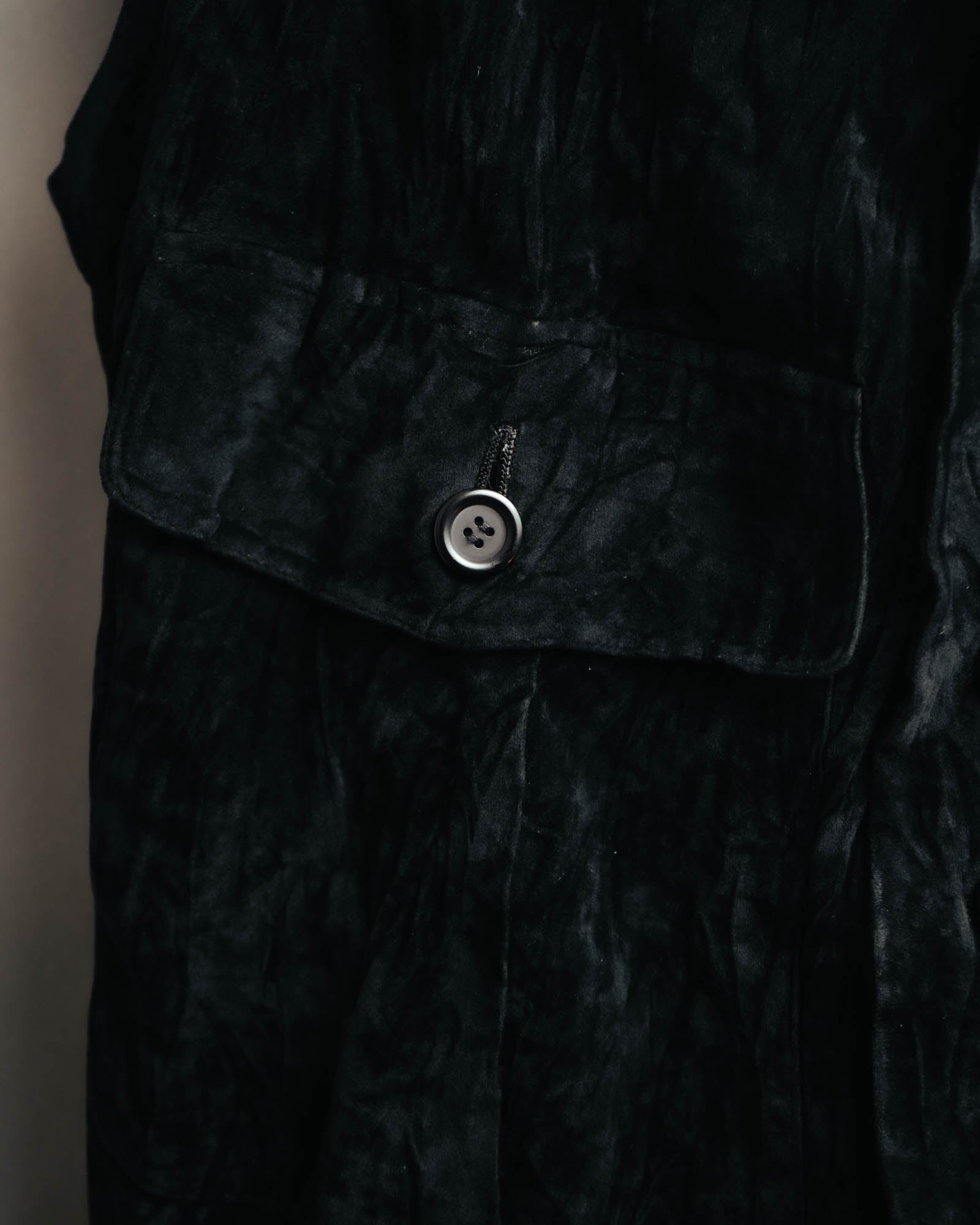 –SPECIAL– “ISSEY MIYAKE” 80’s-90’s crushed velvet utility vest
