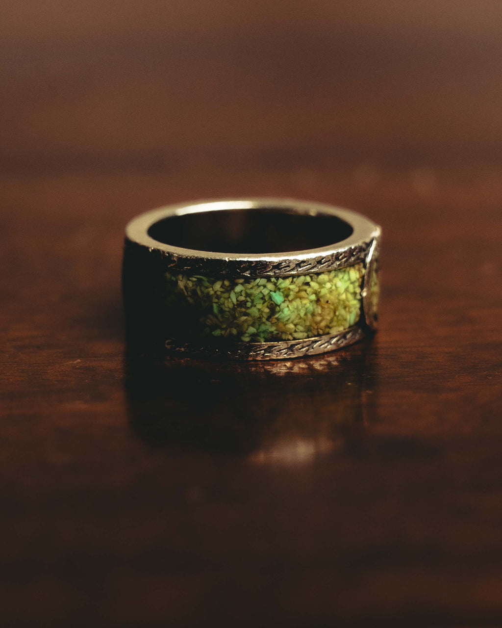 "GUCCI" 20's Ornate green inlay wide band ring