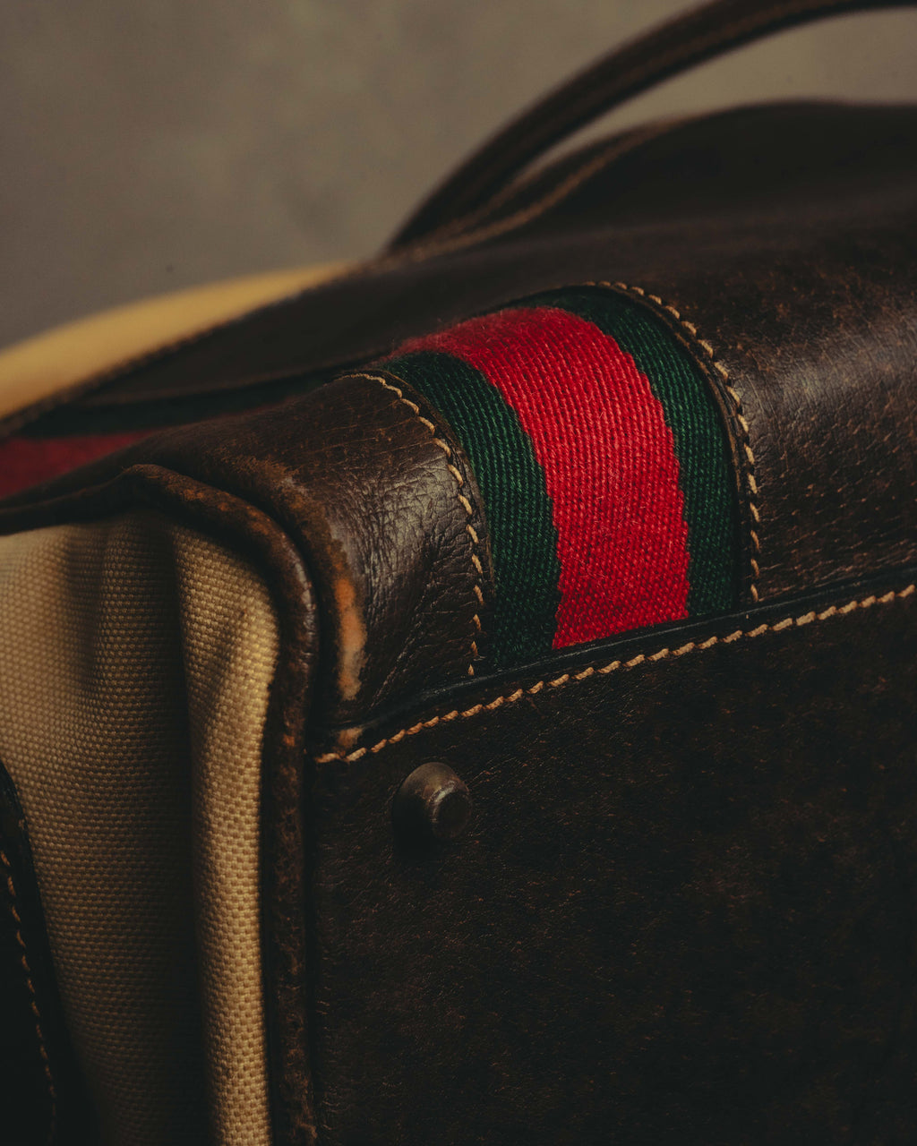 "GUCCI" 70's Iconic web travel shoulder bag