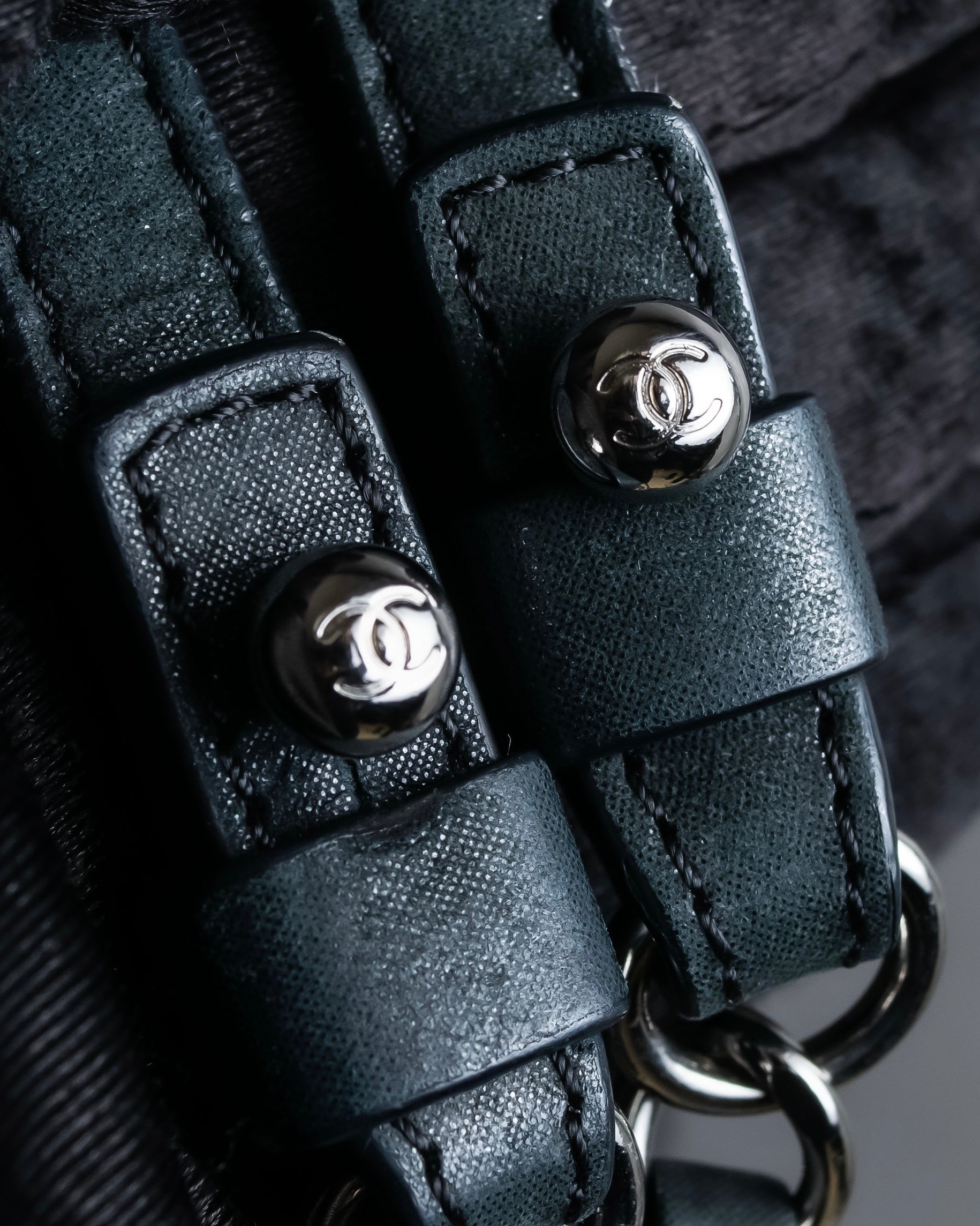 "CHANEL" Karl Lagerfeld design Matelasse chain Black shoulder bag