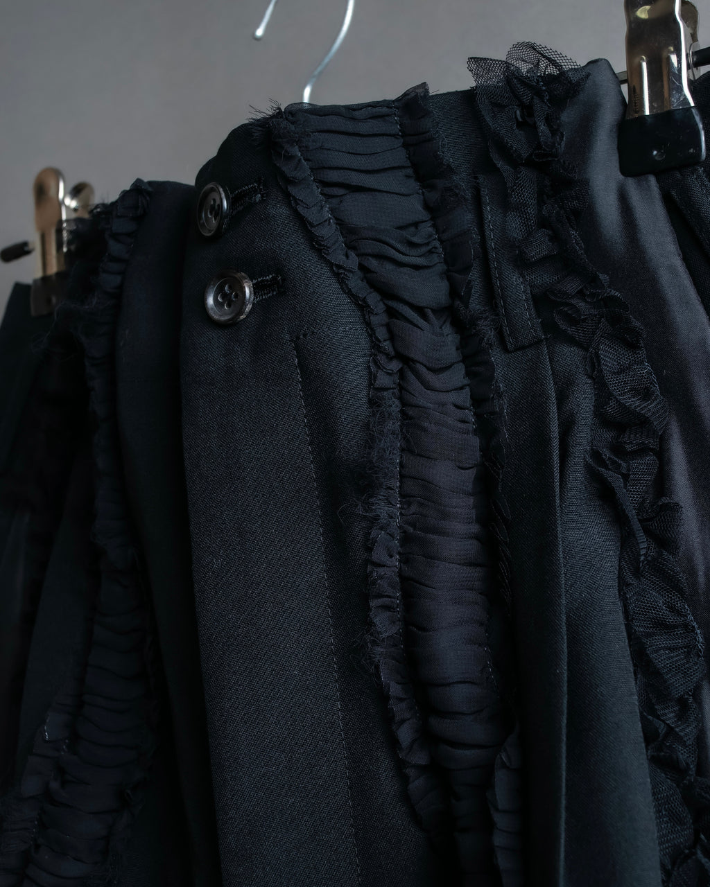 "COMME des GARCONS" Ruffle & tulle asymmetrical docking sarouel slacks