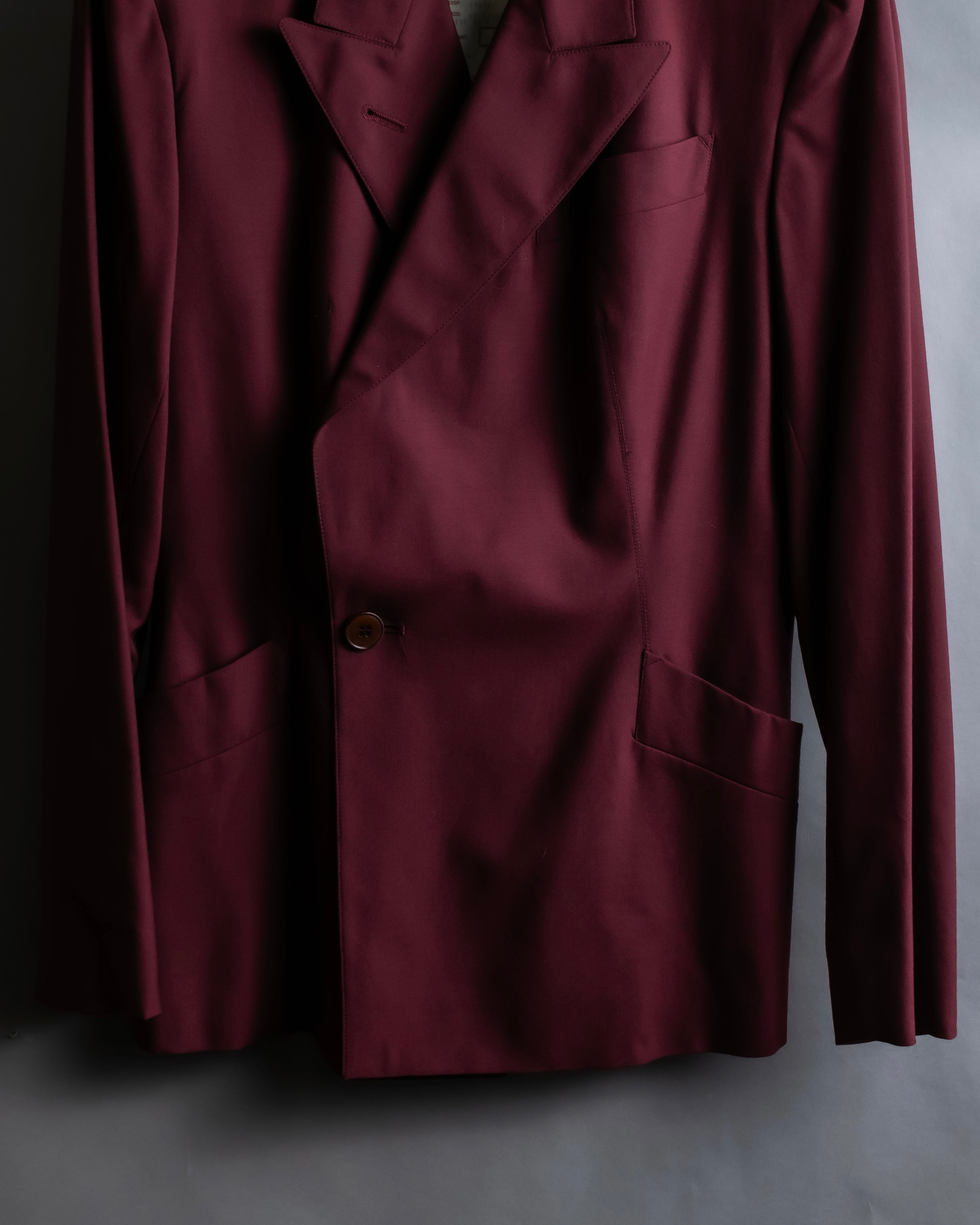 "JEAN PAUL GAULTIER FEMME"
Bordeaux color peaked lapel wool tailored jacket