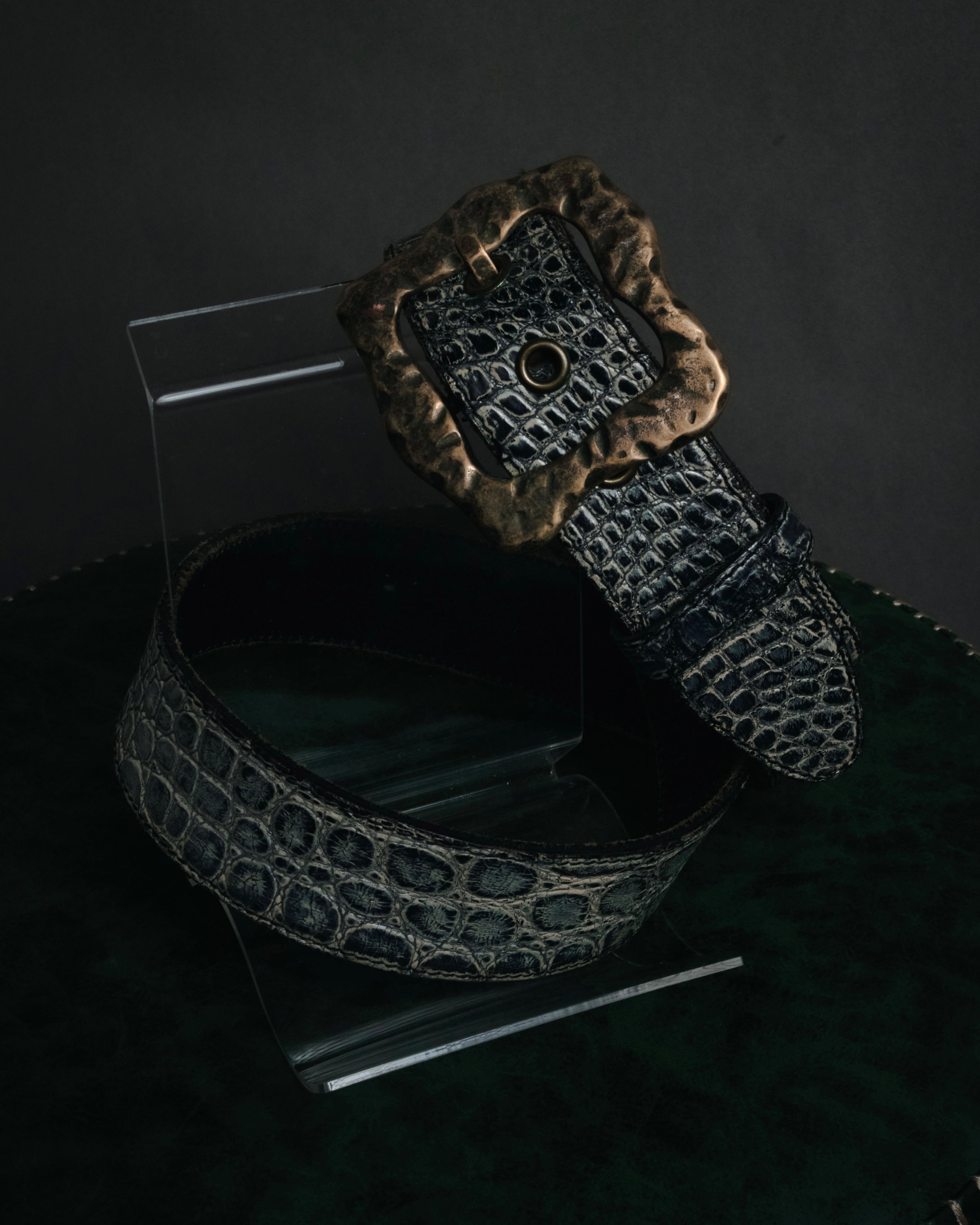 "DOLCE & GABBANA" 2003-08 Distressed croc-embossed hammered buckle belt